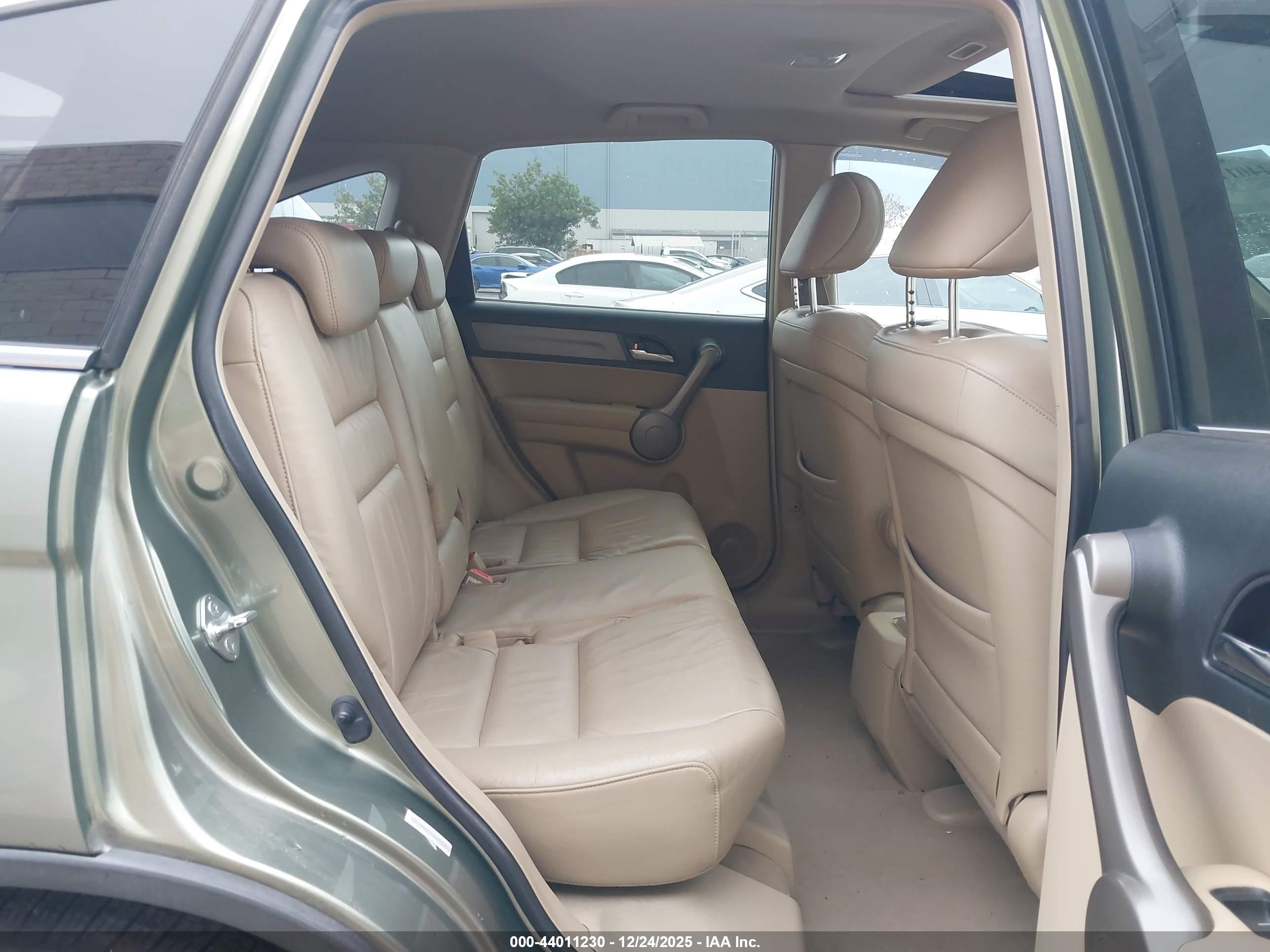 HONDA CR-V image 8