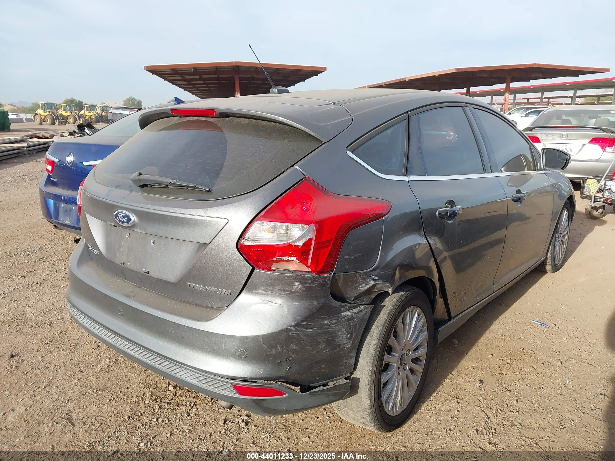 FORD FOCUS image 4