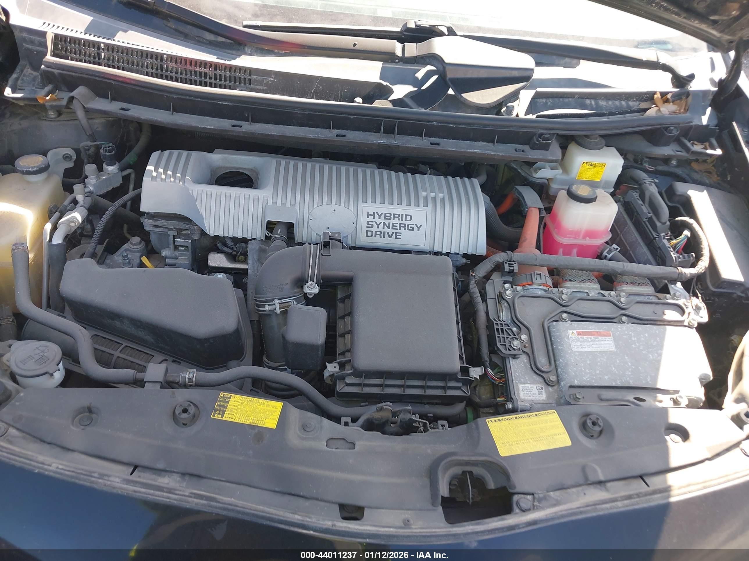 TOYOTA PRIUS image 10
