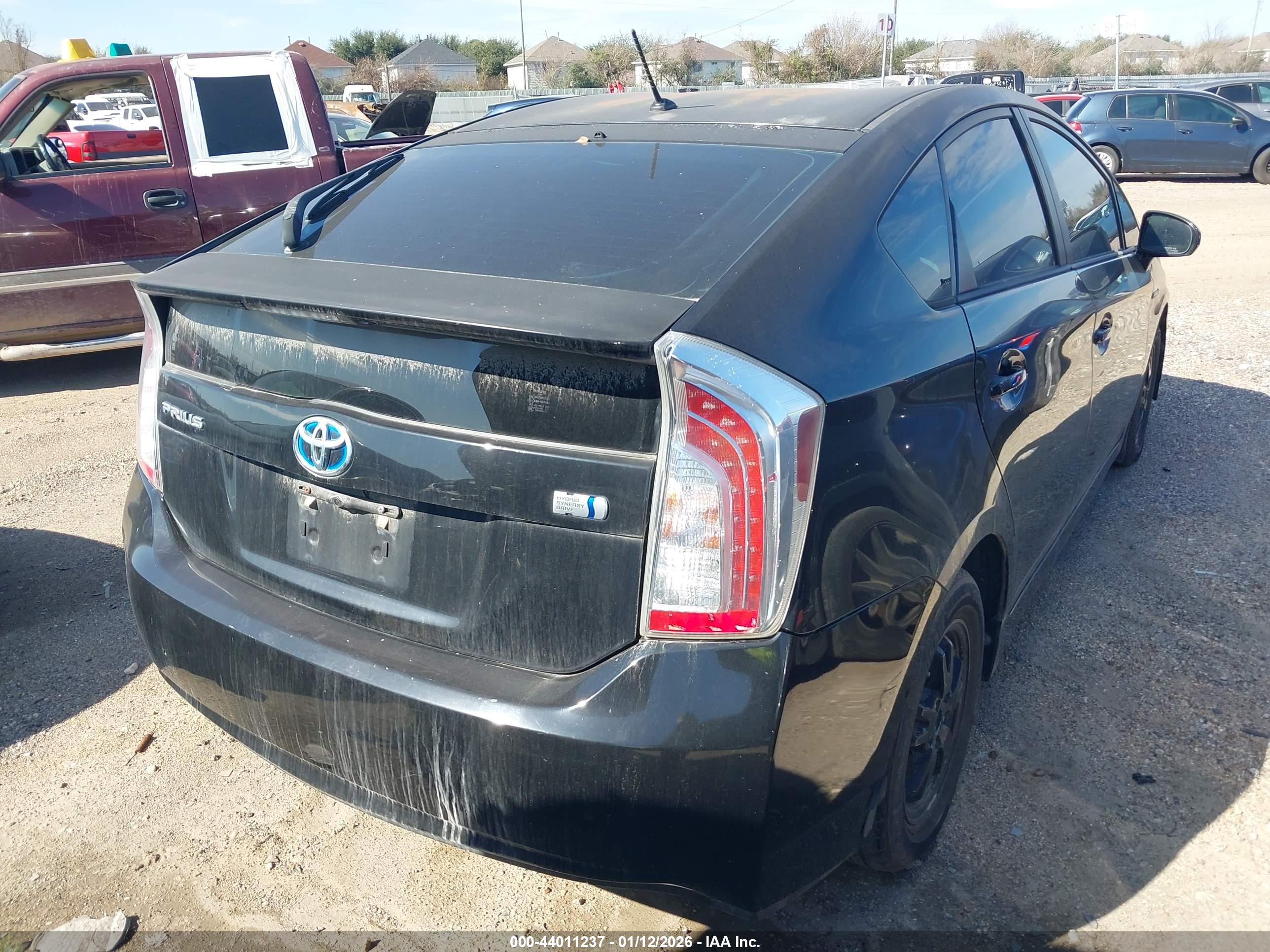 TOYOTA PRIUS image 4