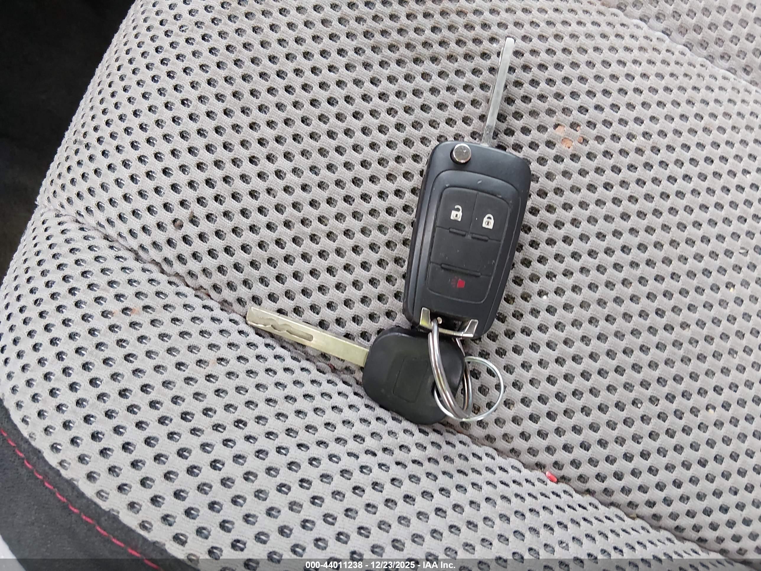 CHEVROLET EQUINOX image 11