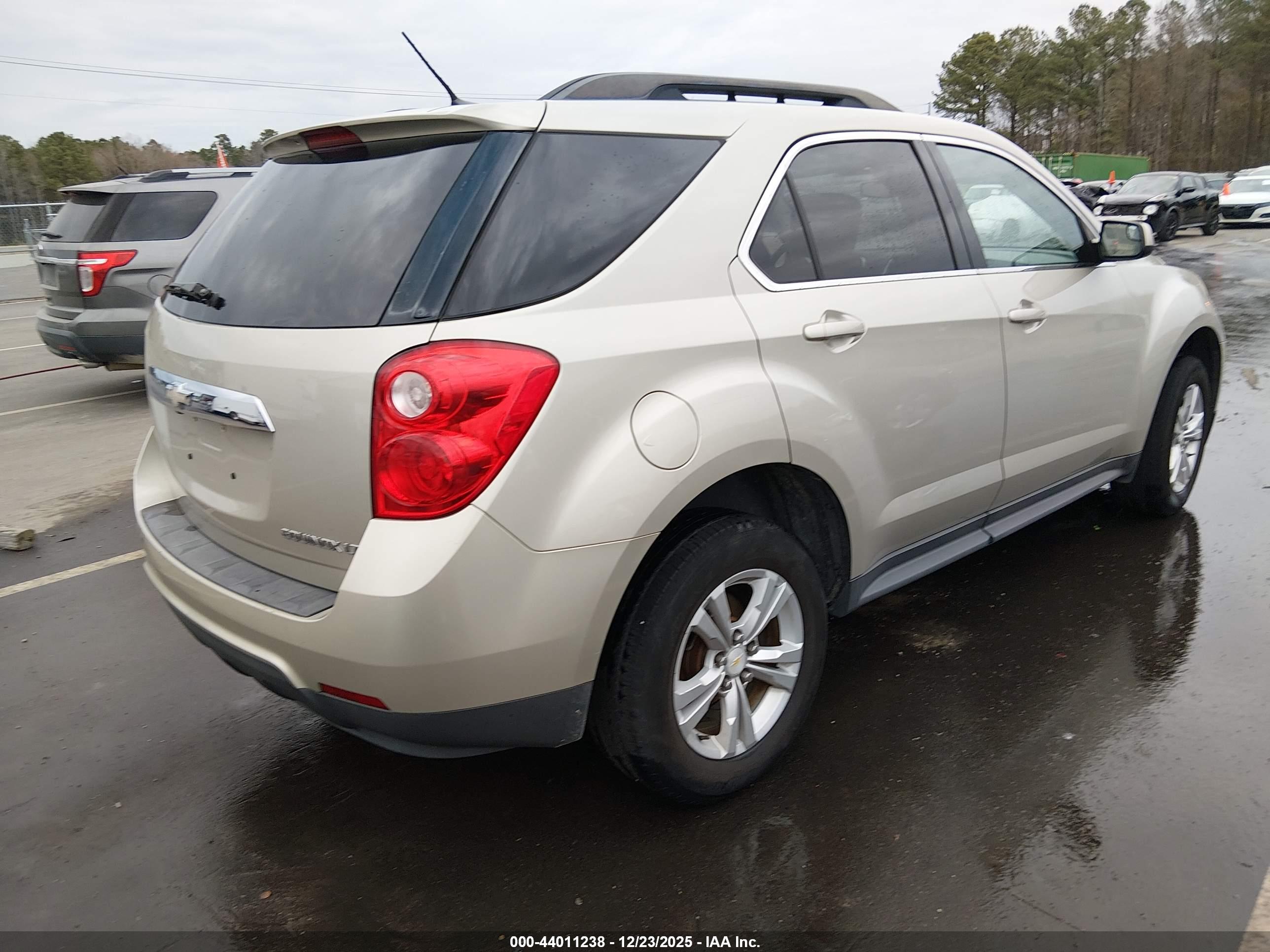 CHEVROLET EQUINOX image 4