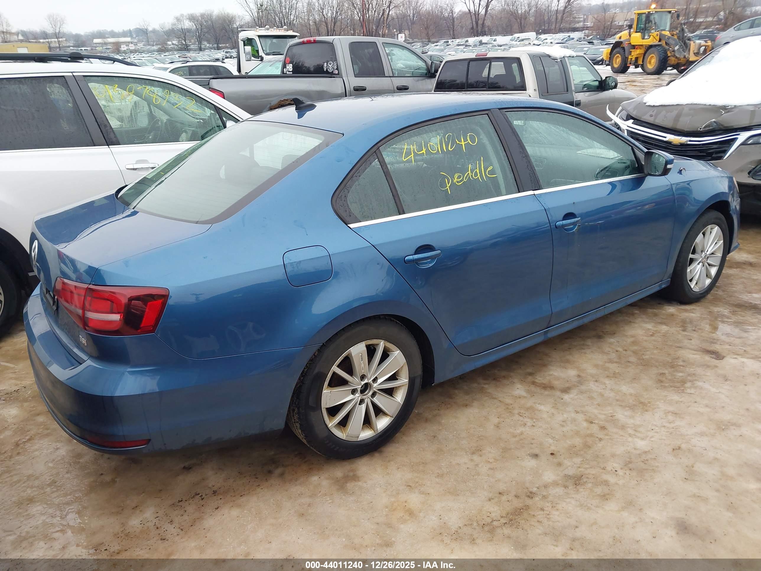 VOLKSWAGEN JETTA image 4