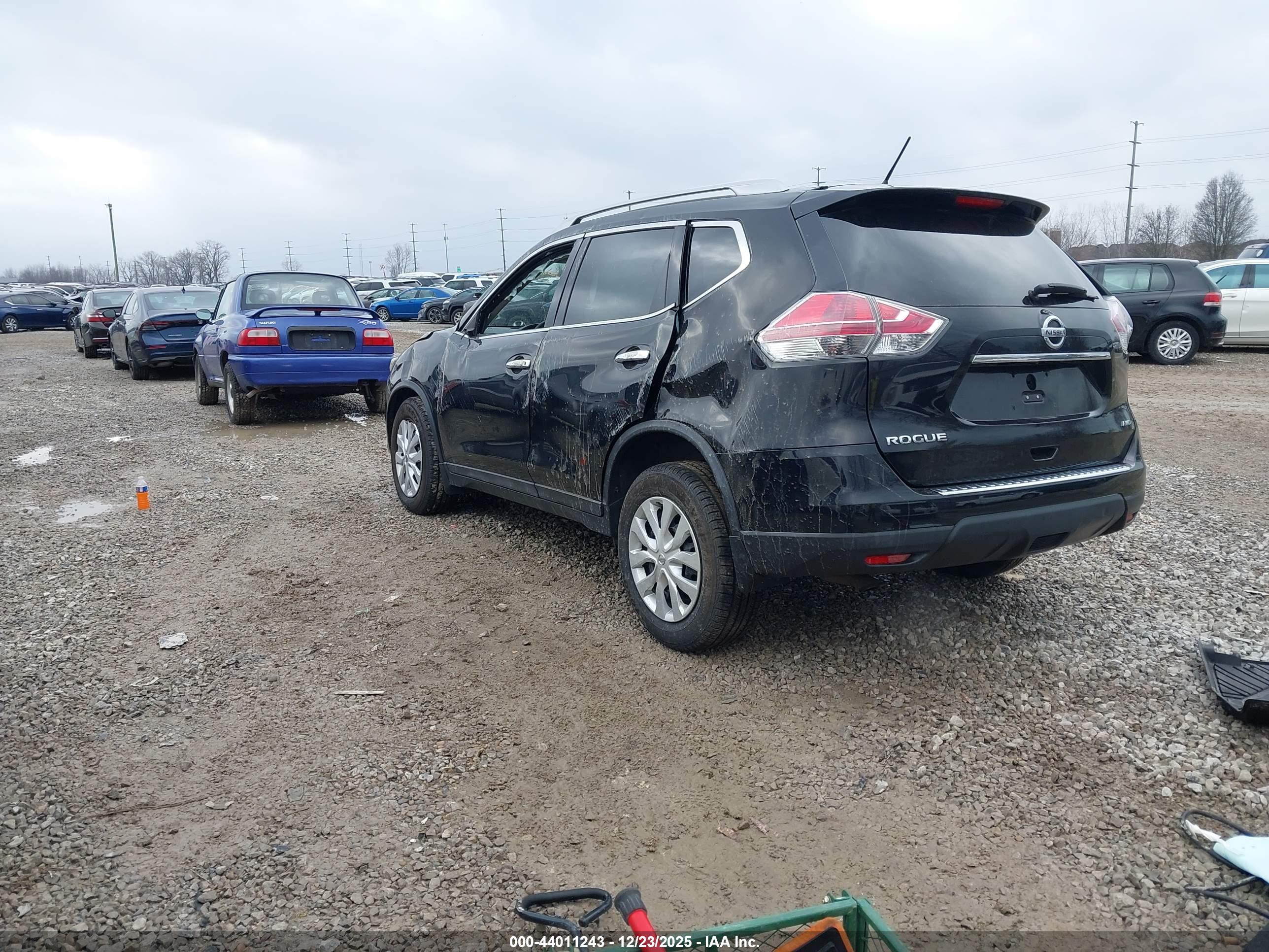 NISSAN ROGUE image 3