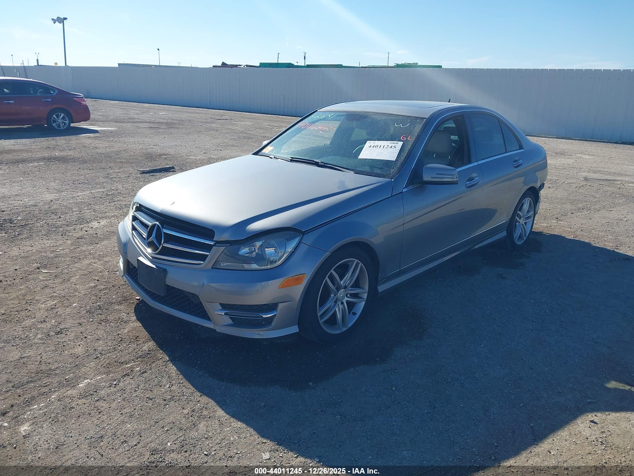 MERCEDES-BENZ C-CLASS image 2