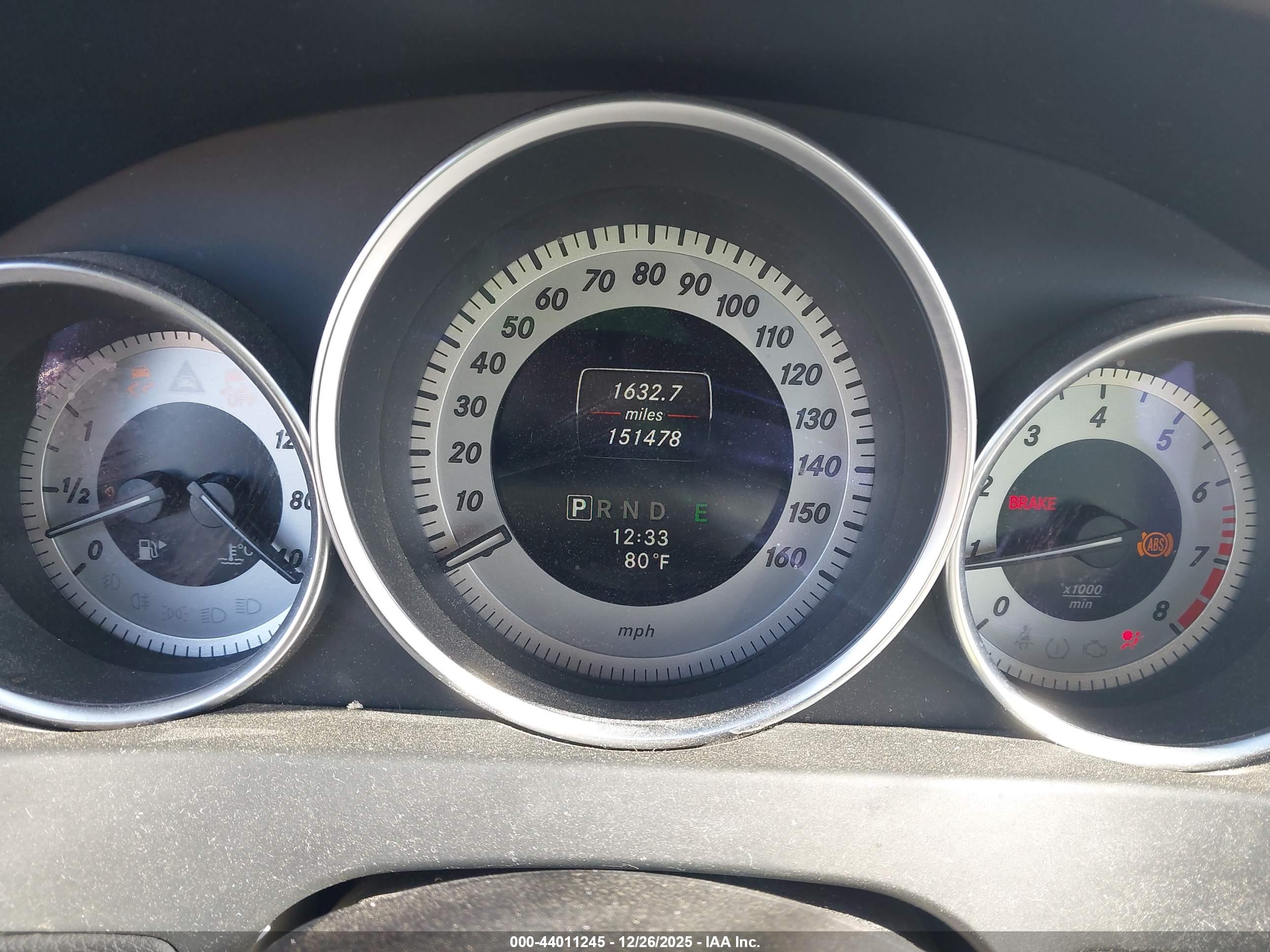 MERCEDES-BENZ C-CLASS image 7