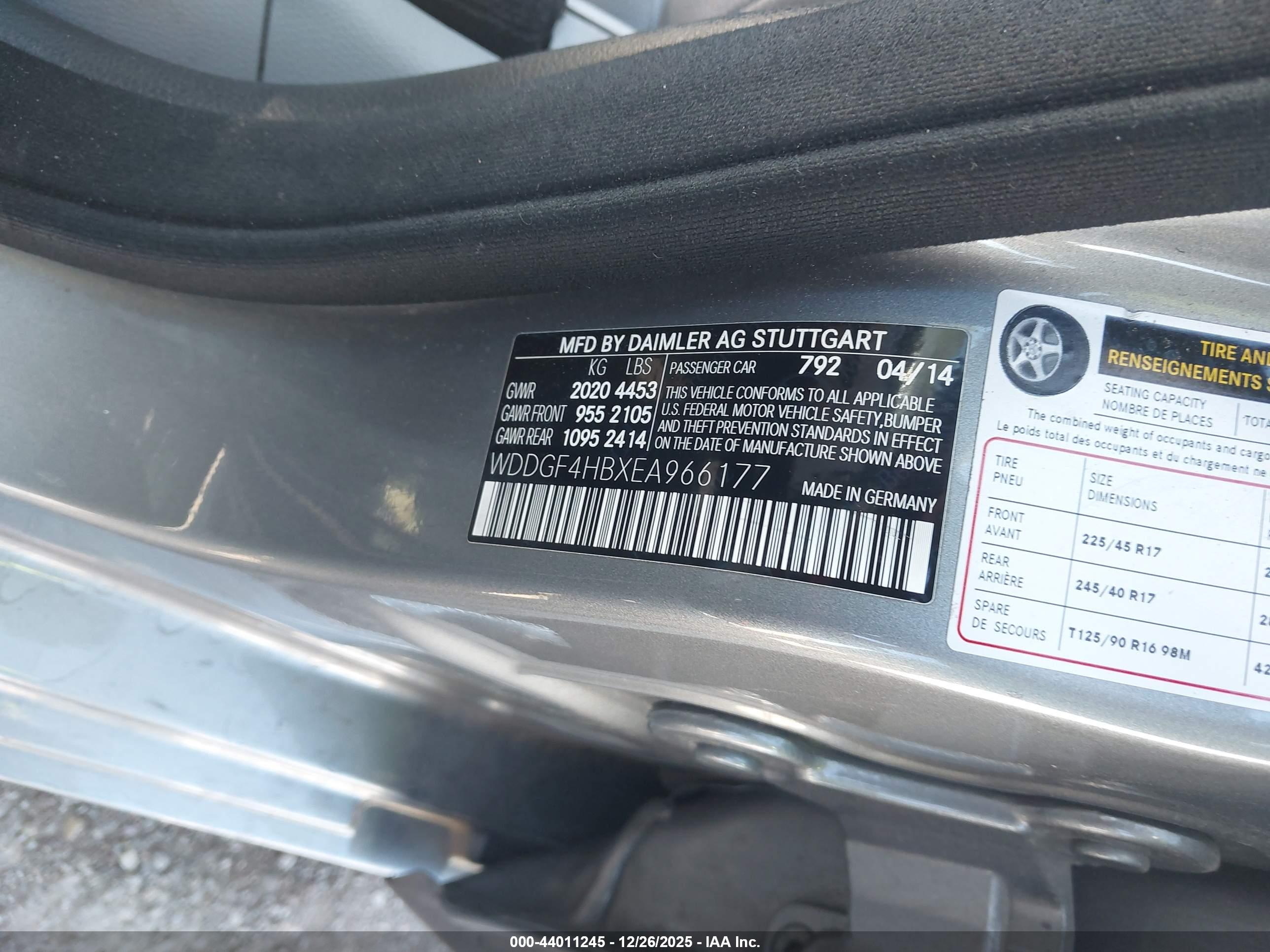 MERCEDES-BENZ C-CLASS image 9
