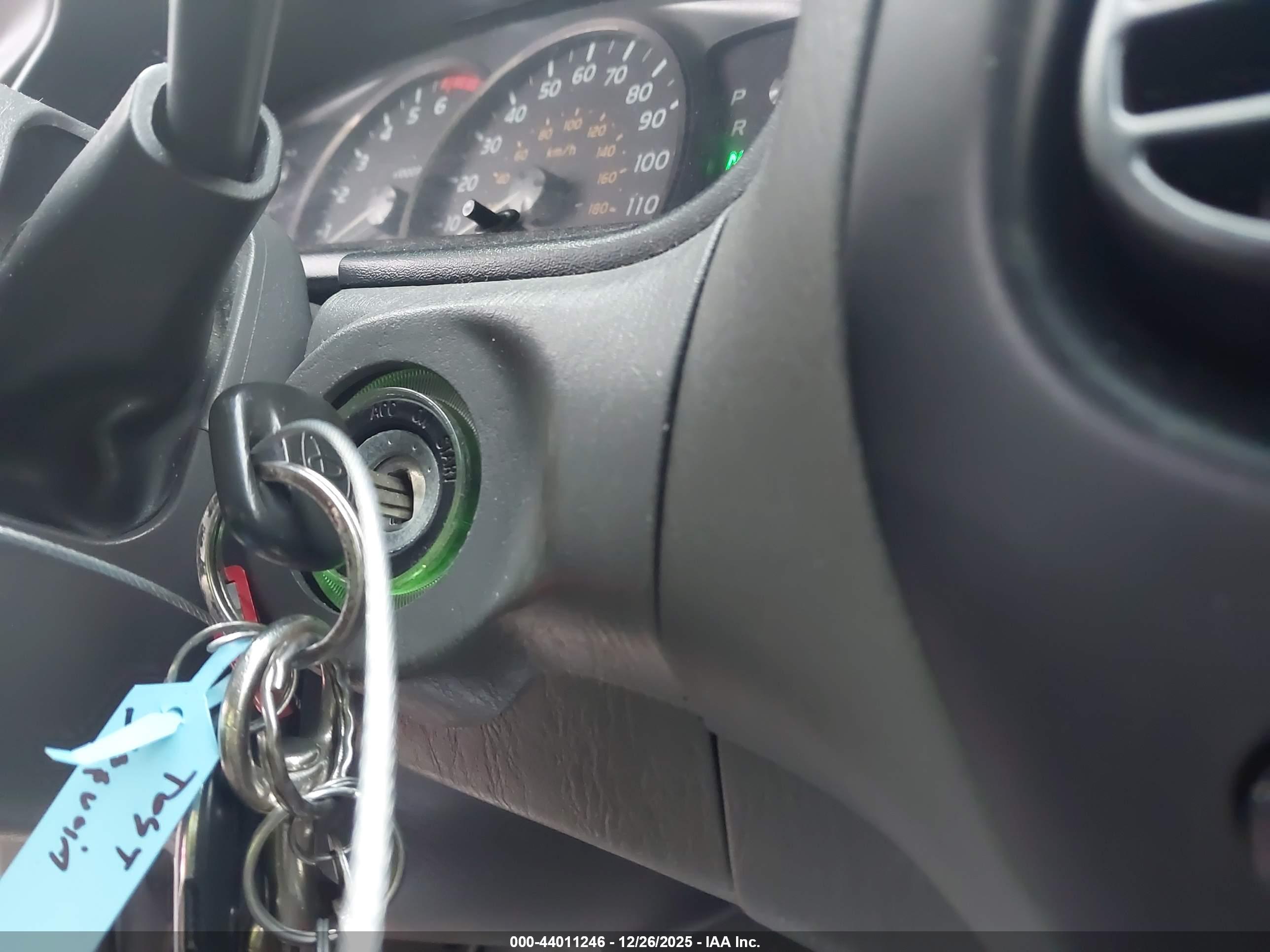 TOYOTA SEQUOIA image 11