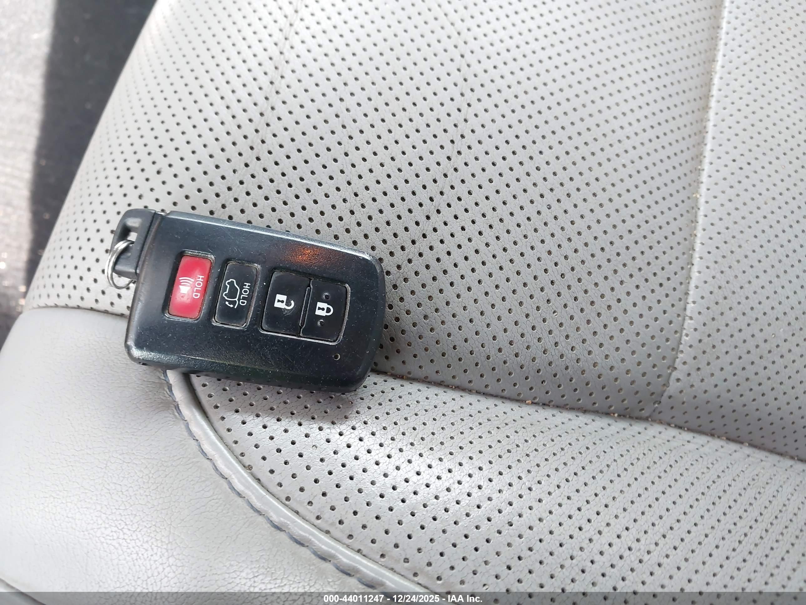 TOYOTA HIGHLANDER image 11
