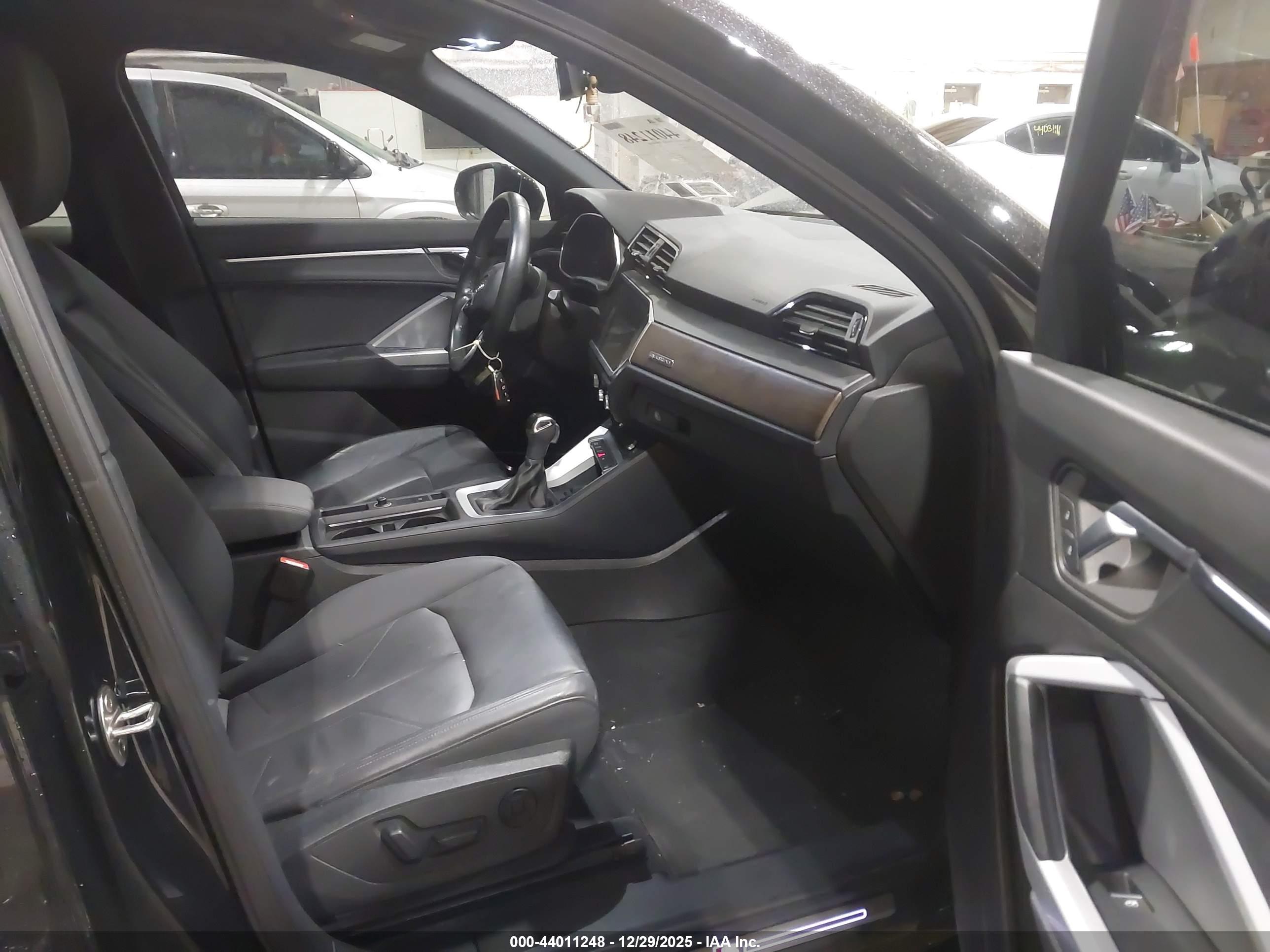 AUDI Q3 image 5
