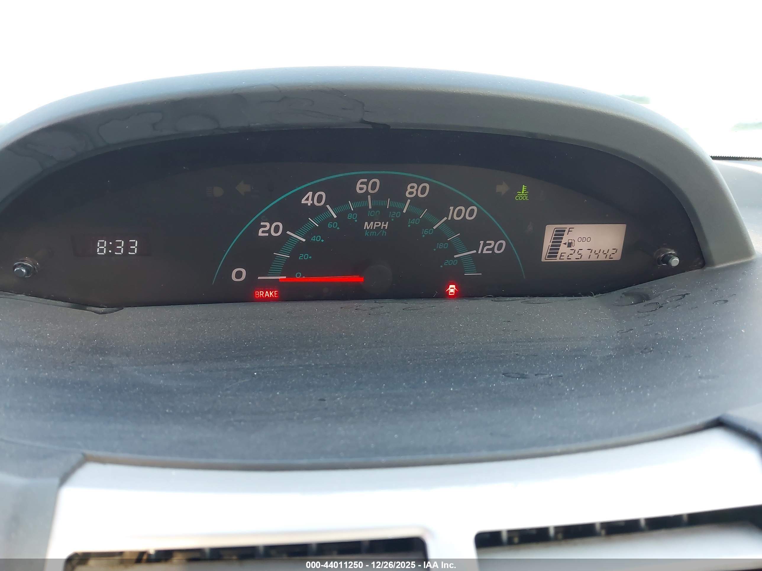 TOYOTA YARIS image 7