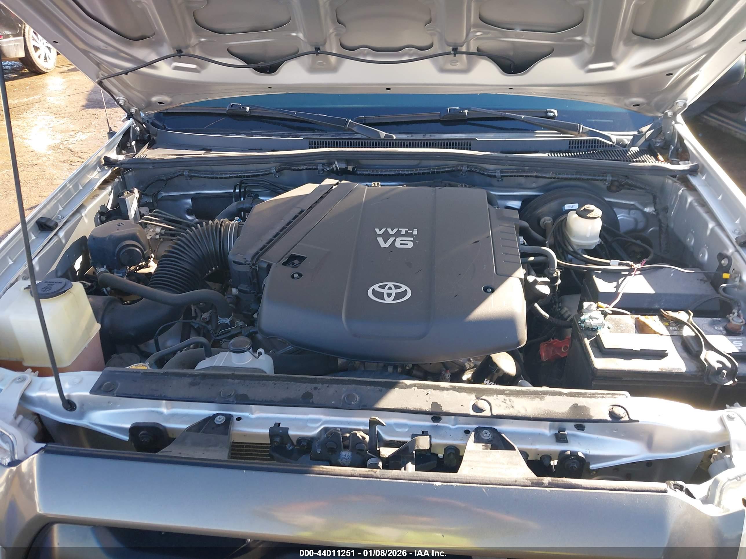 TOYOTA TACOMA image 10