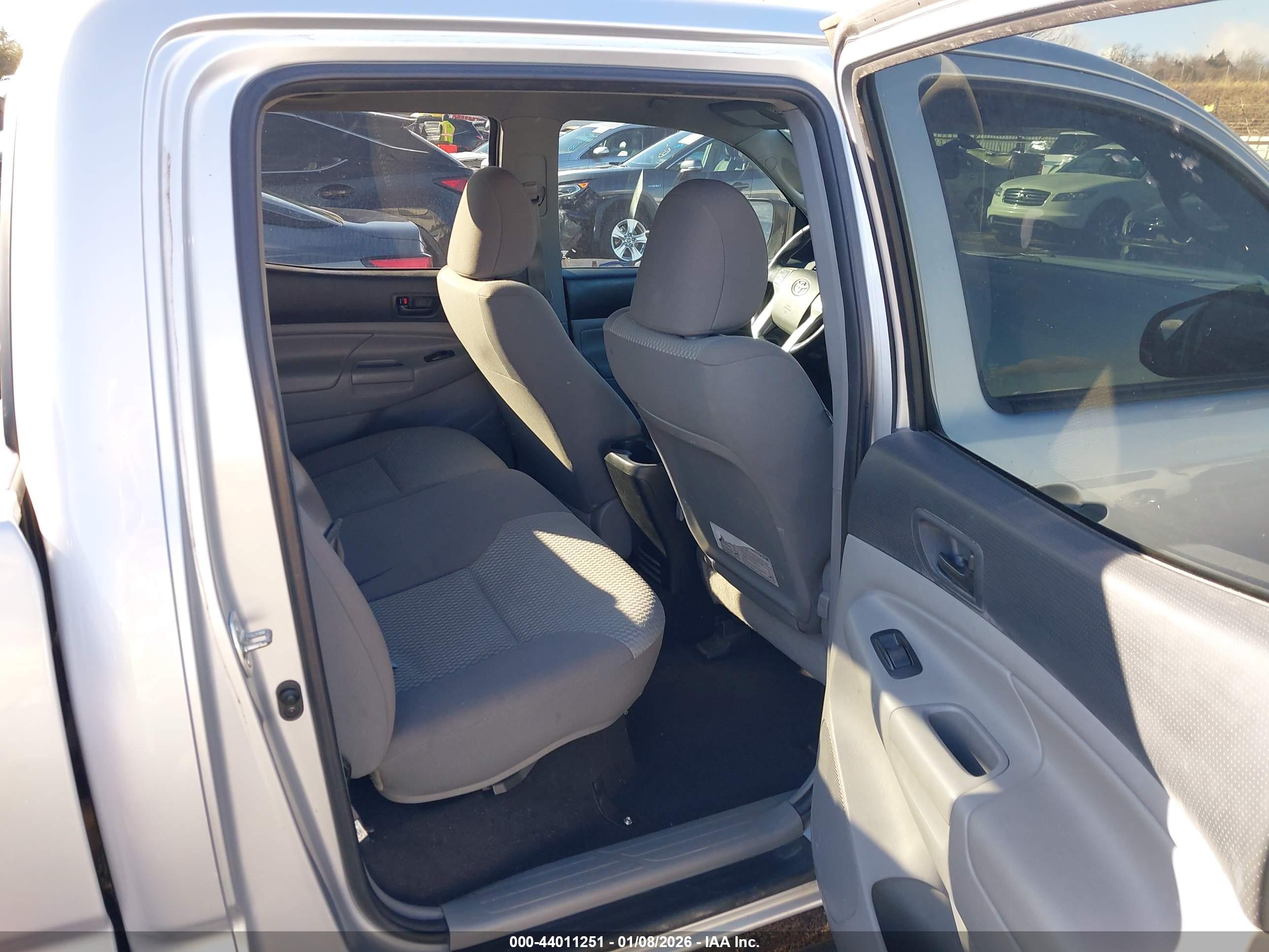 TOYOTA TACOMA image 8