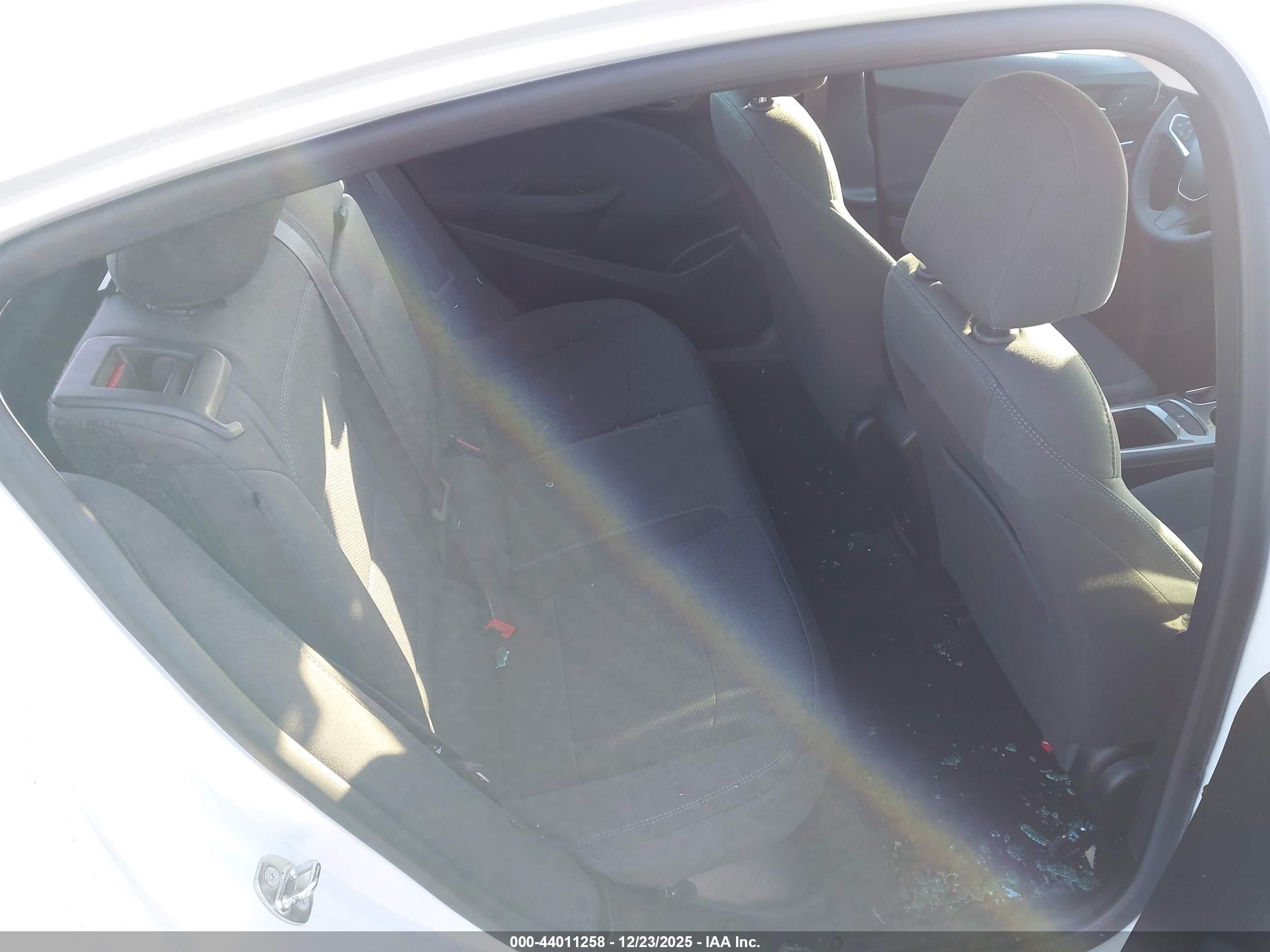 CHEVROLET CRUZE image 8
