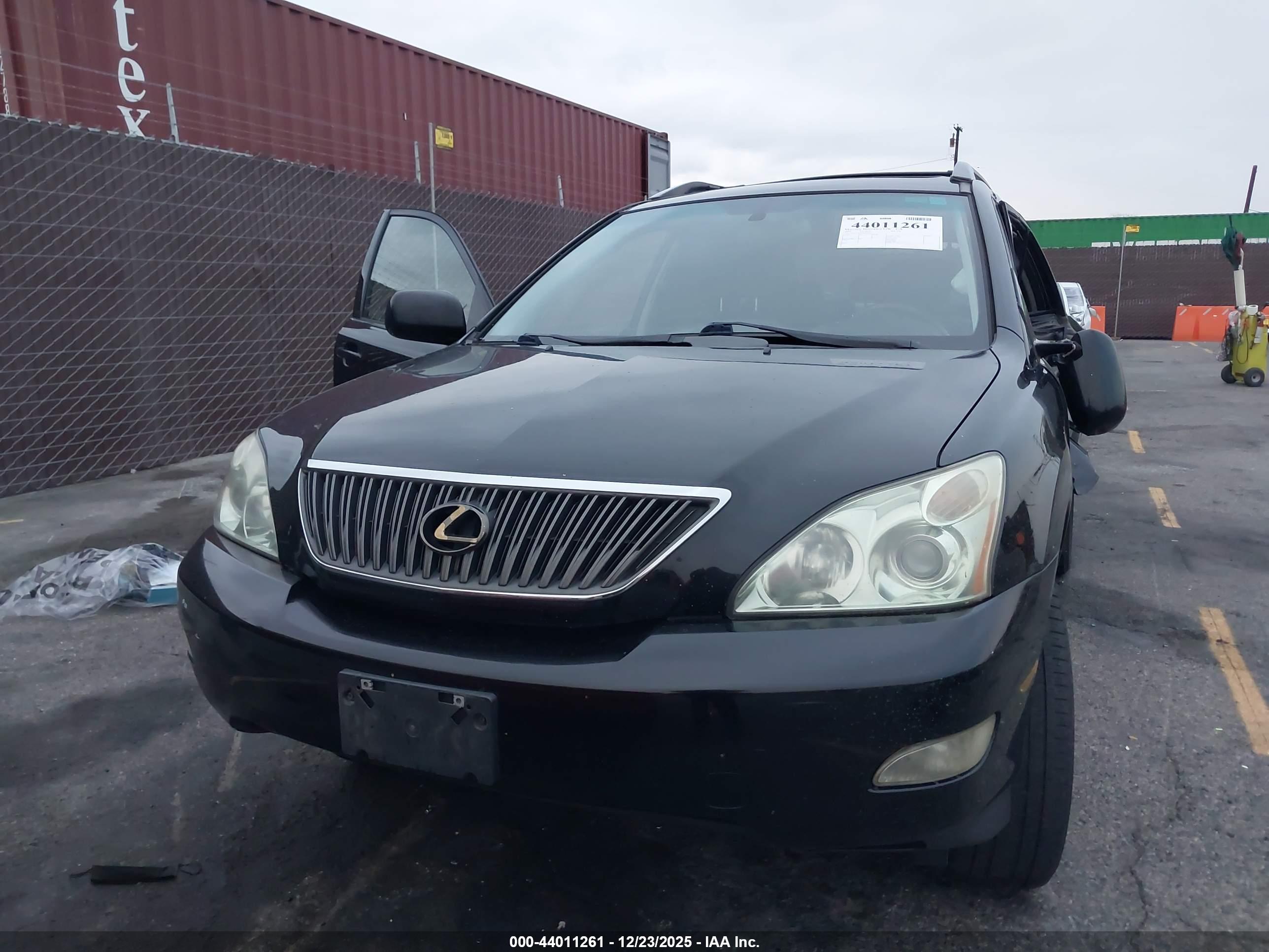 LEXUS RX image 10