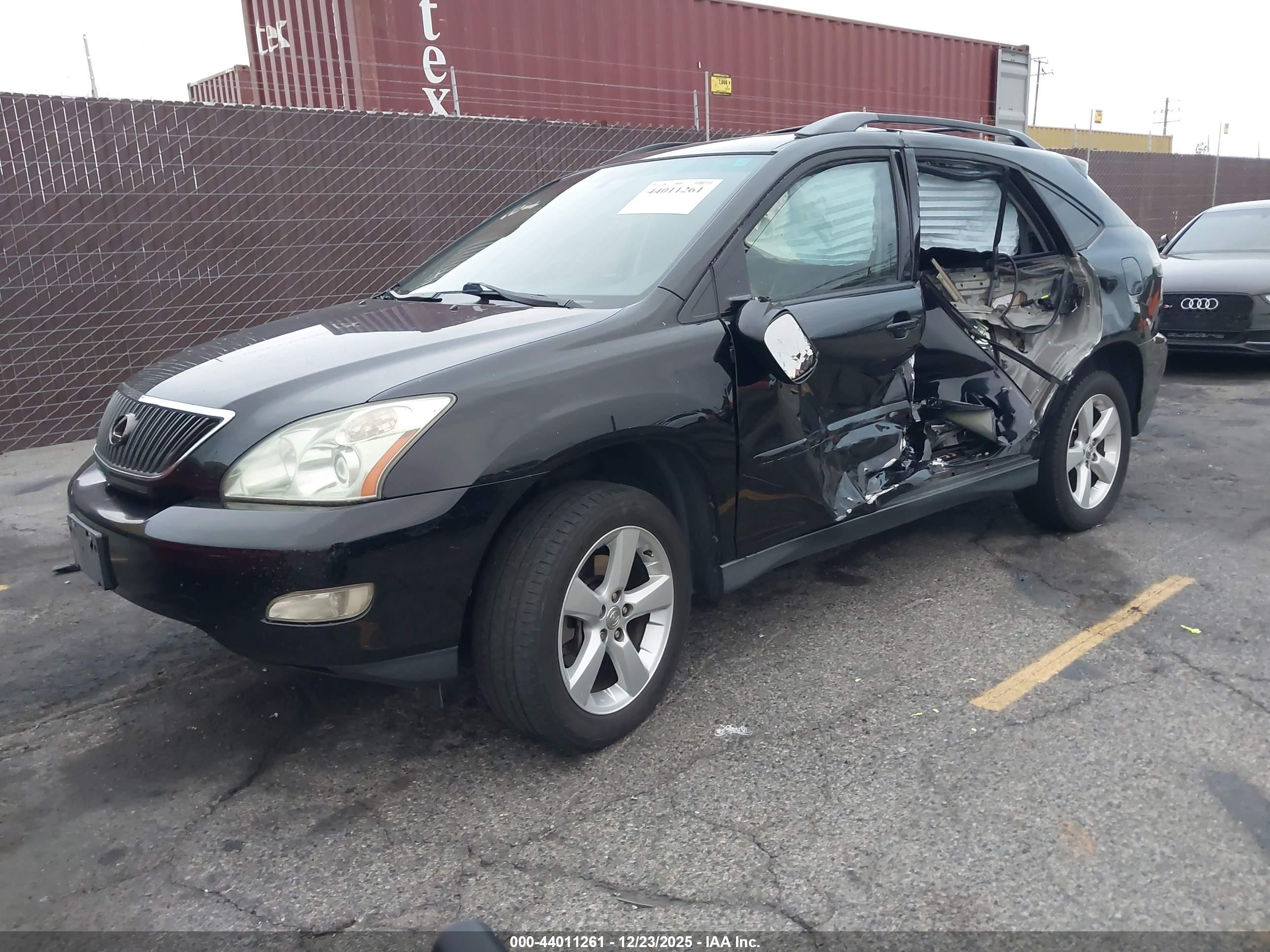 LEXUS RX image 2