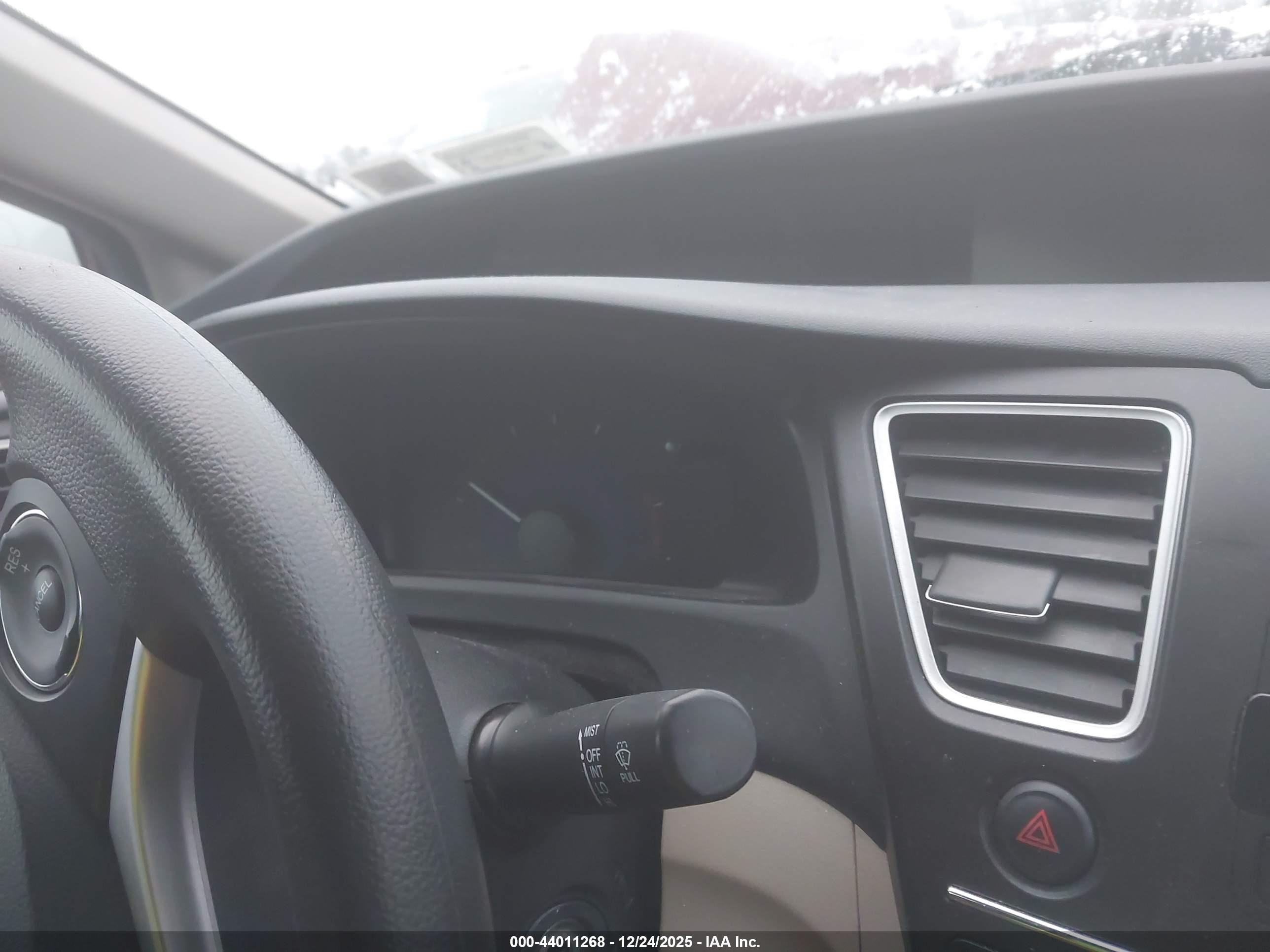 HONDA CIVIC image 7