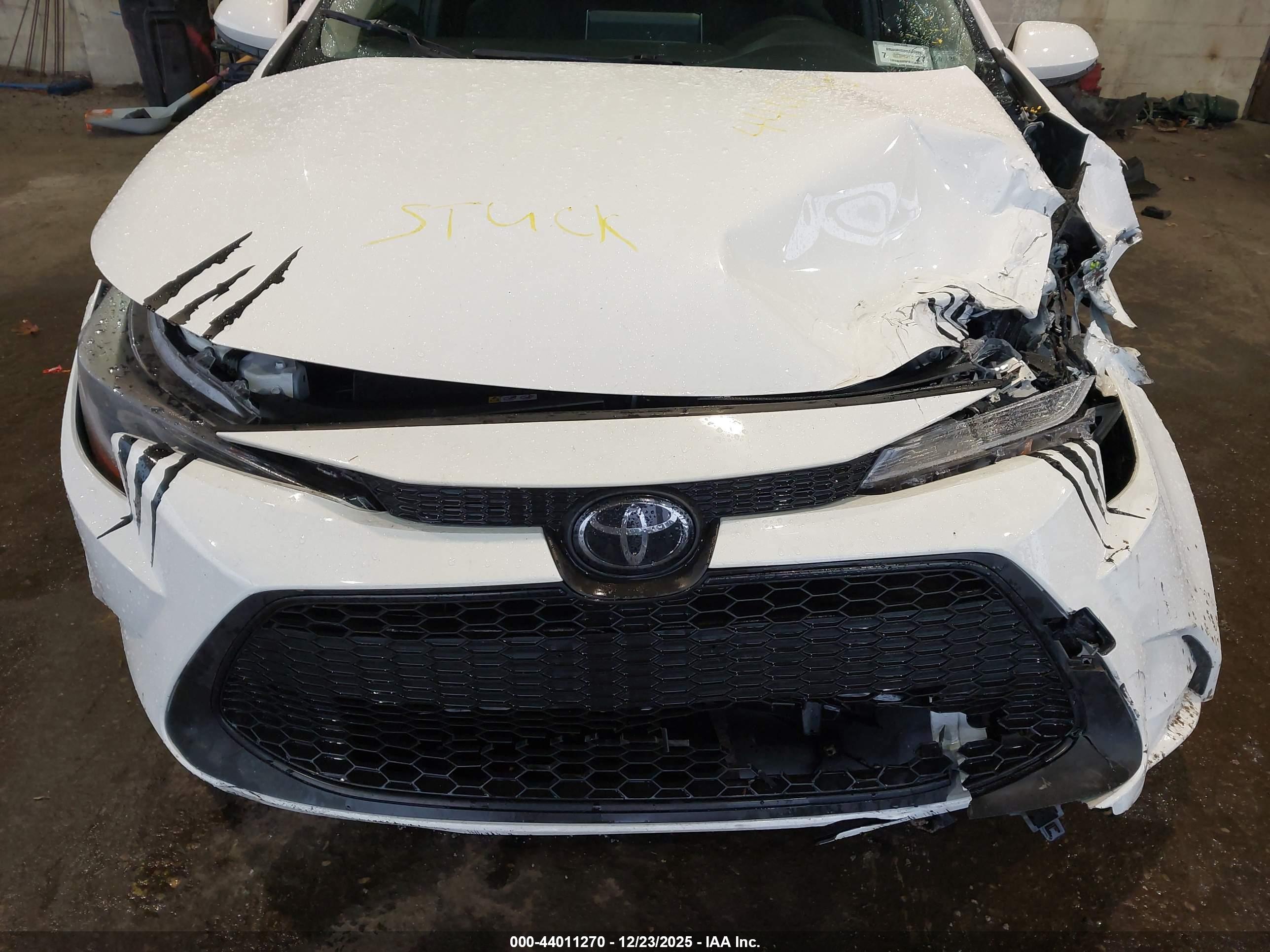 TOYOTA COROLLA image 6