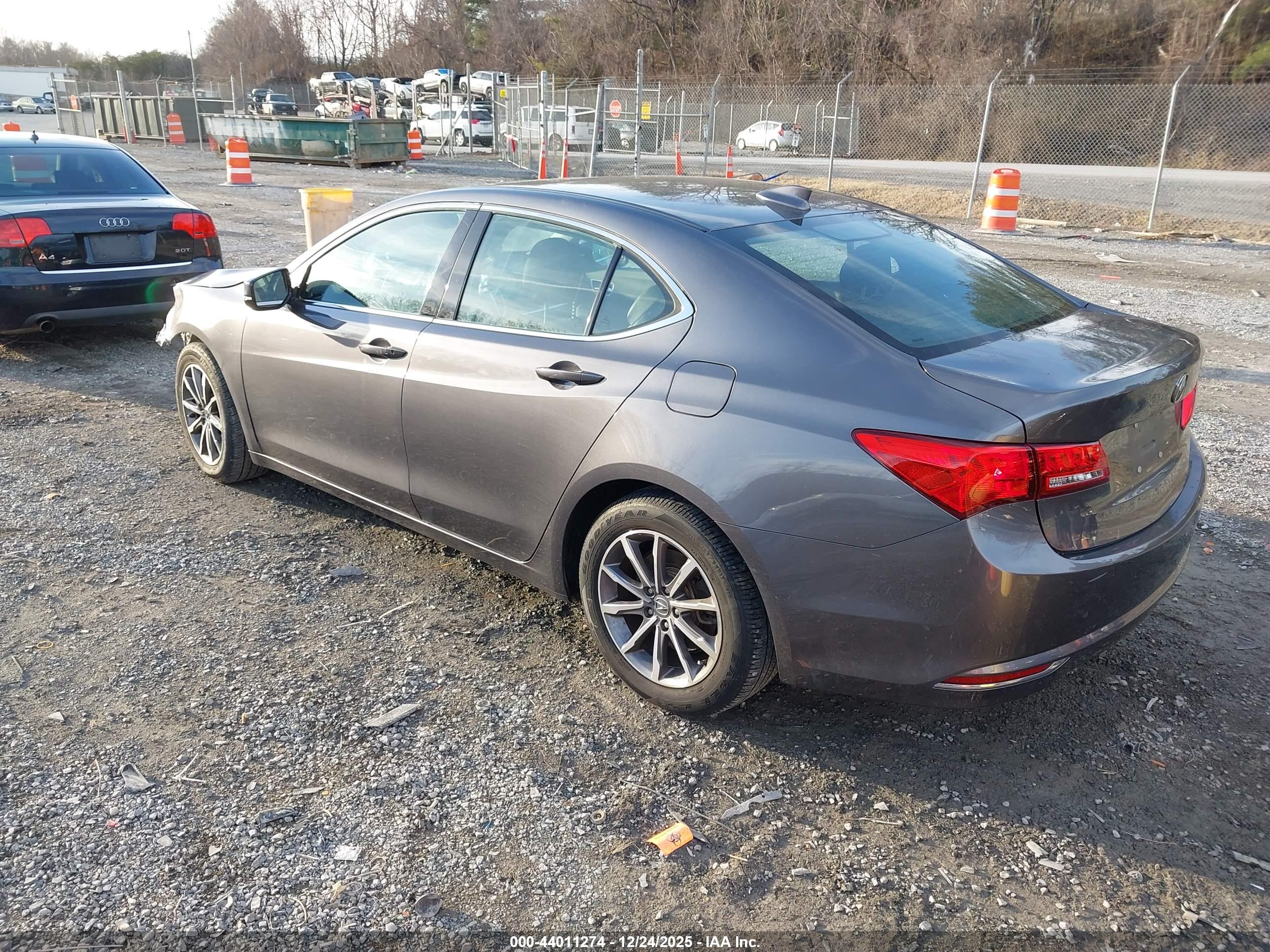 ACURA TLX image 3