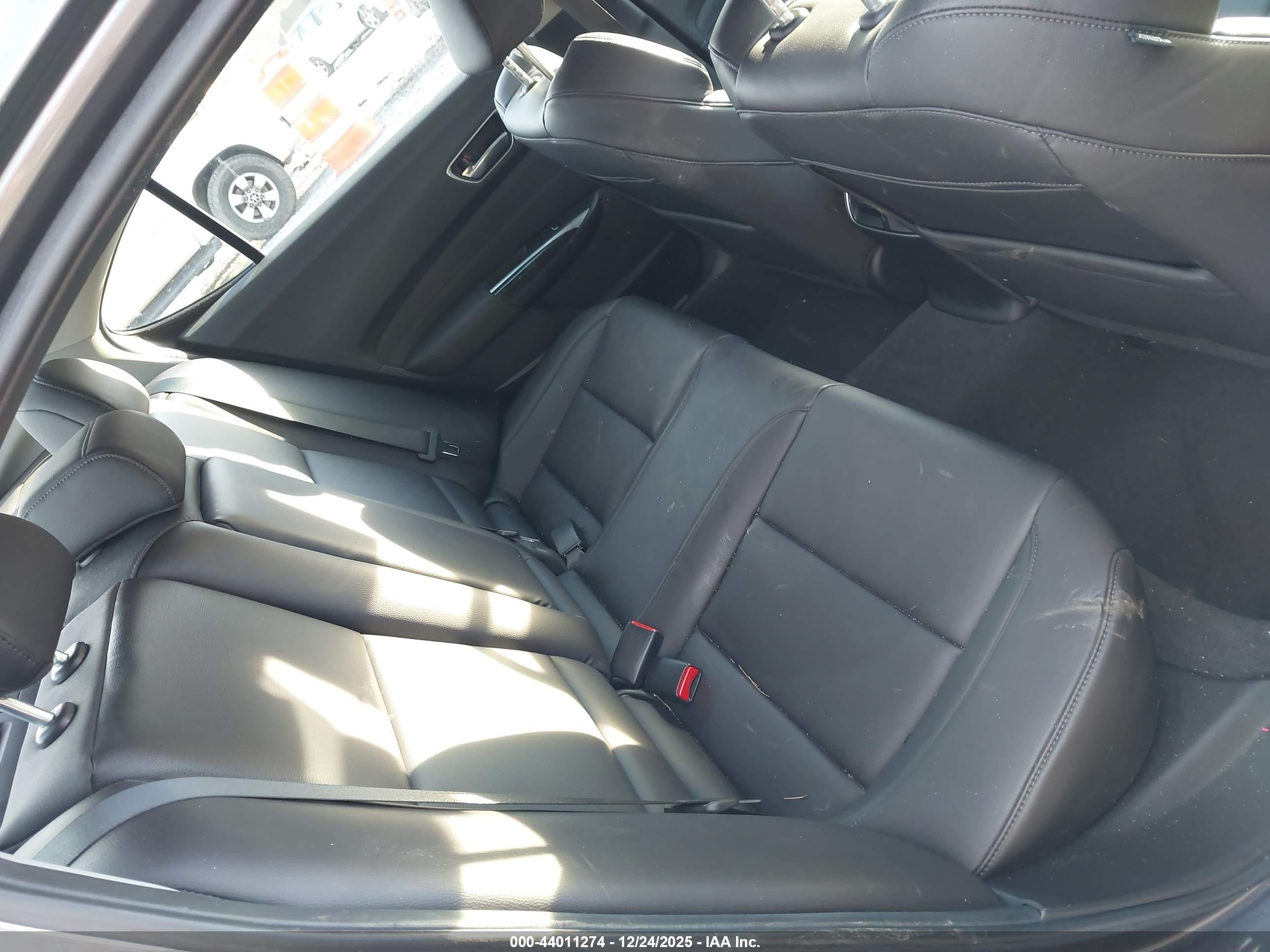 ACURA TLX image 8
