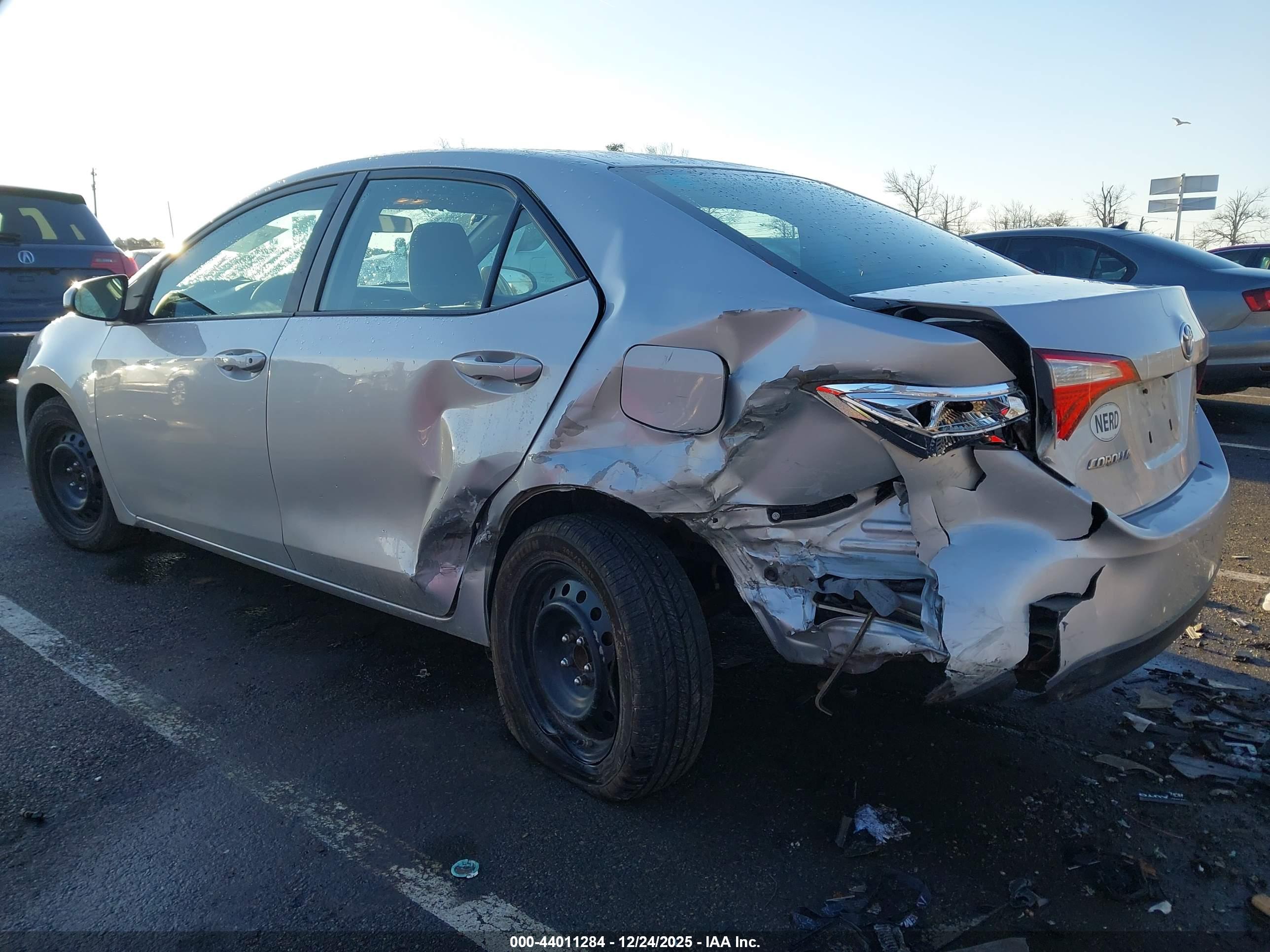 TOYOTA COROLLA image 3