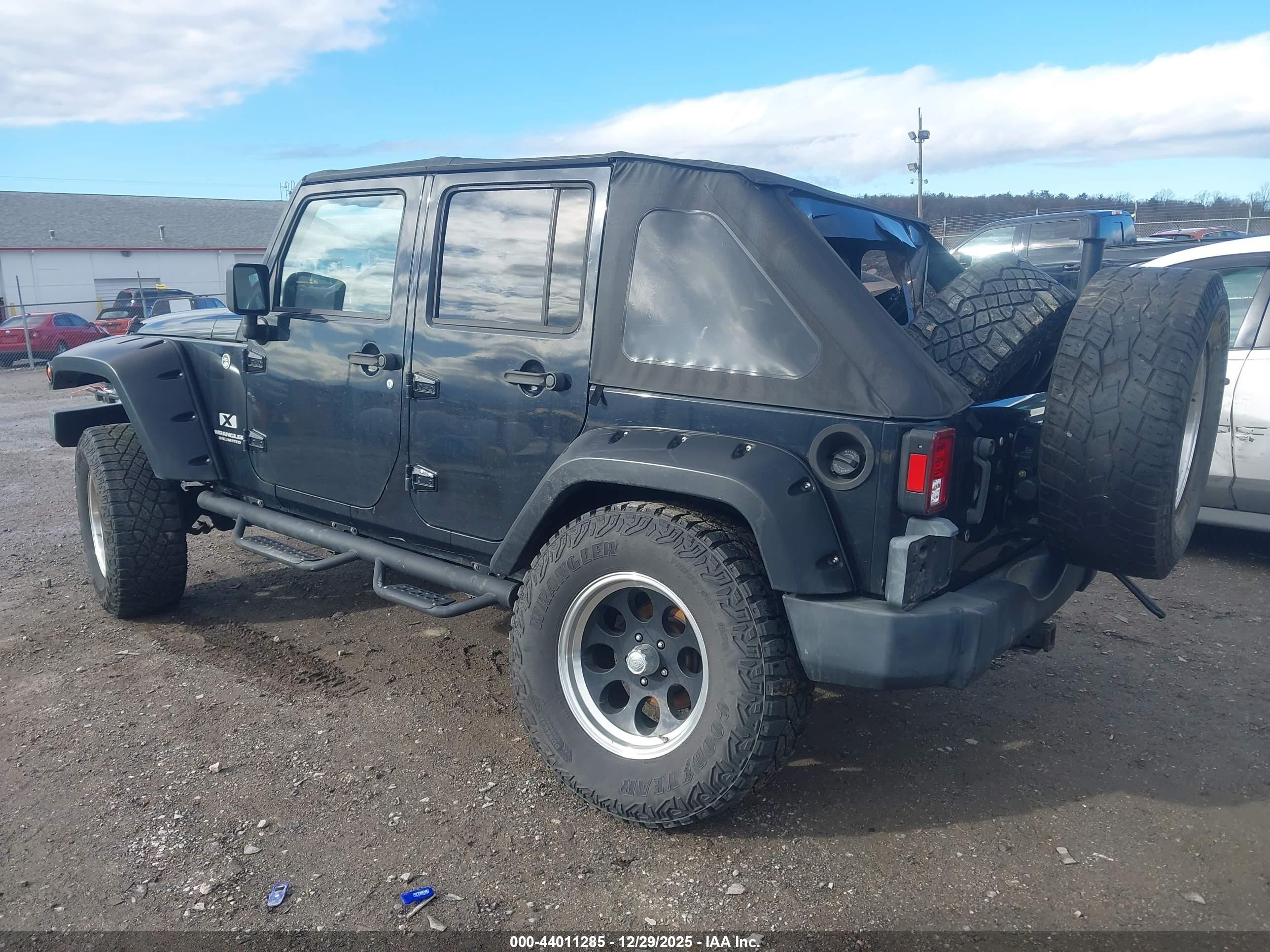 JEEP WRANGLER image 3