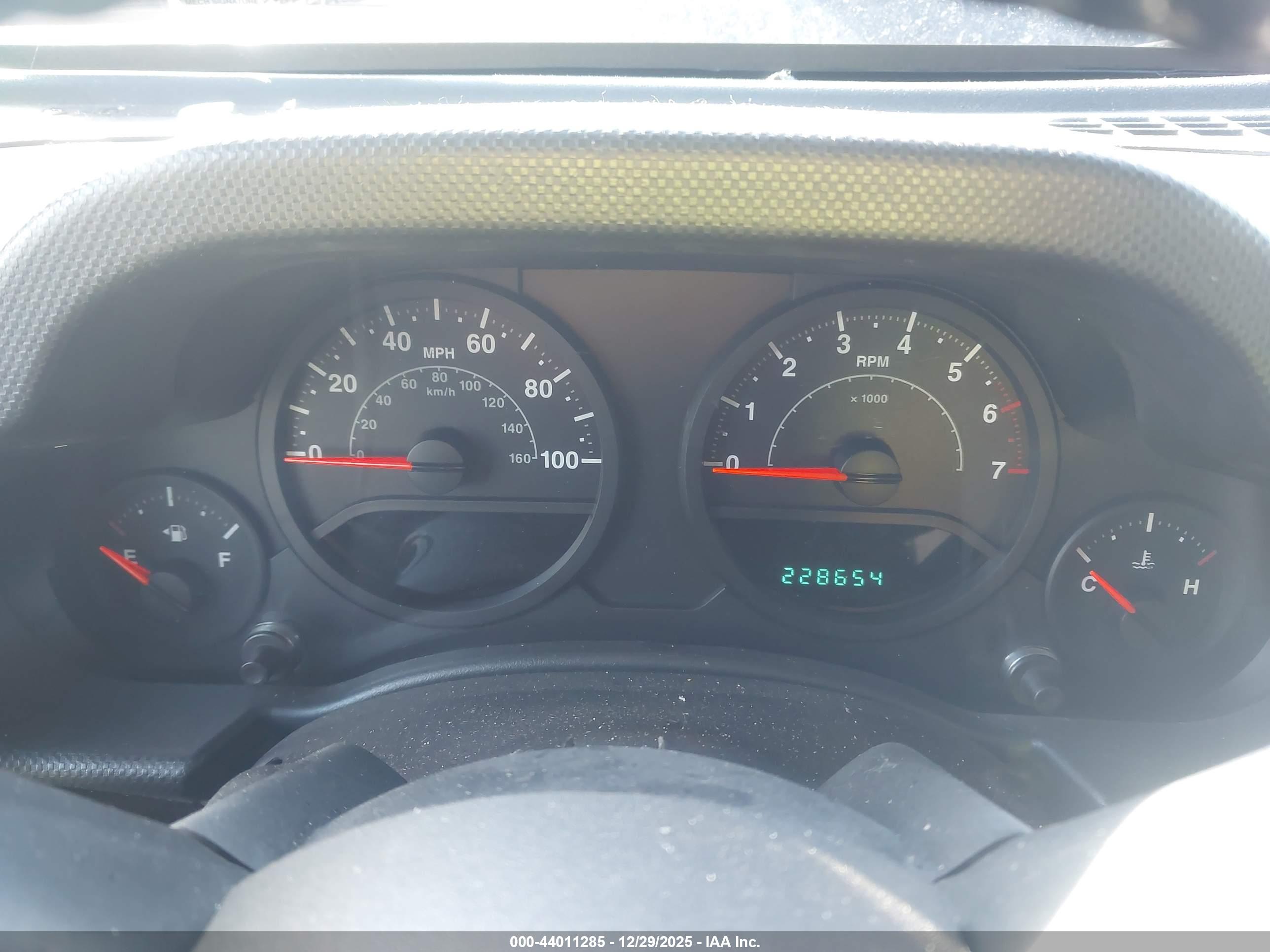 JEEP WRANGLER image 7