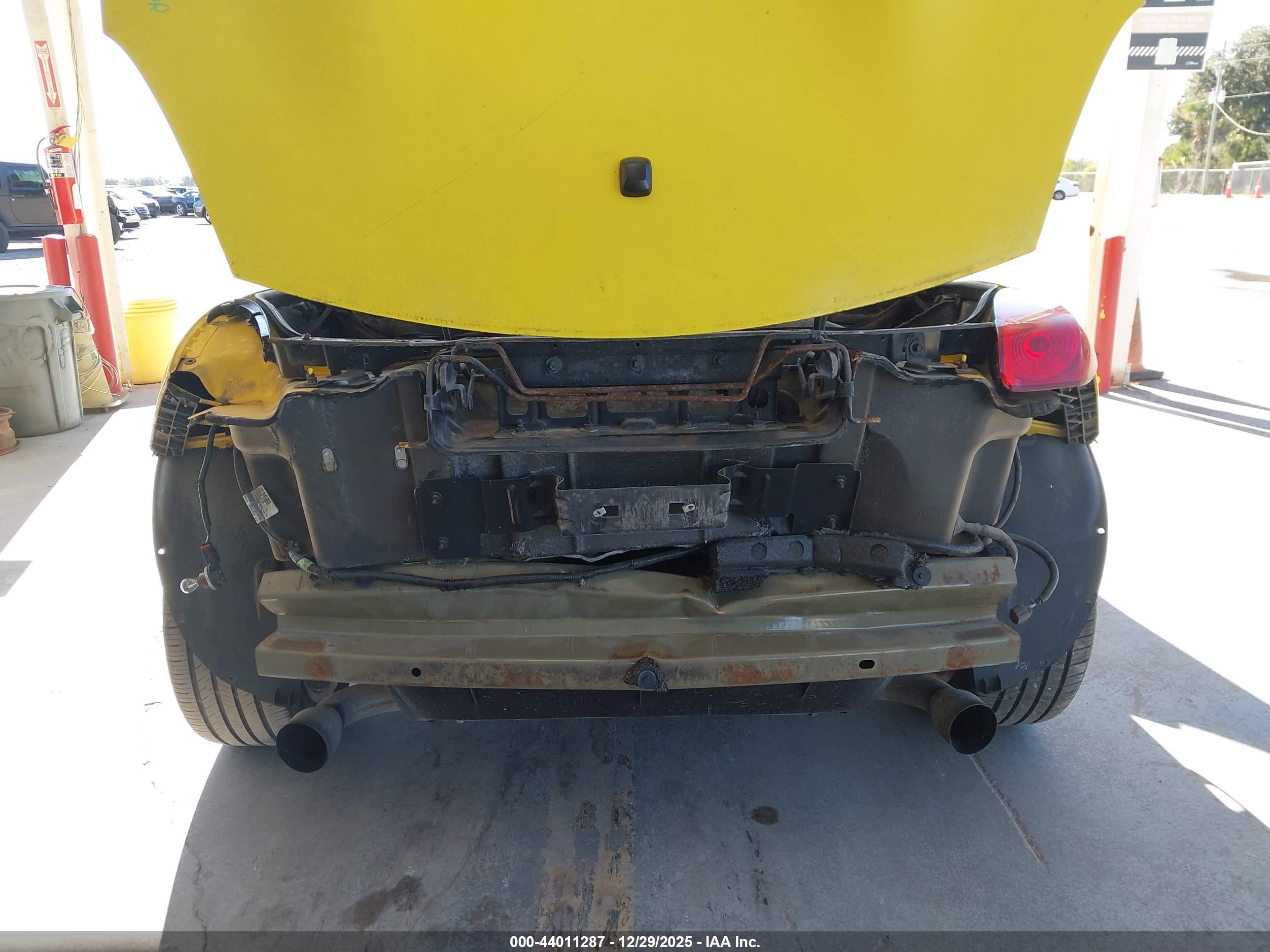 PONTIAC SOLSTICE image 6