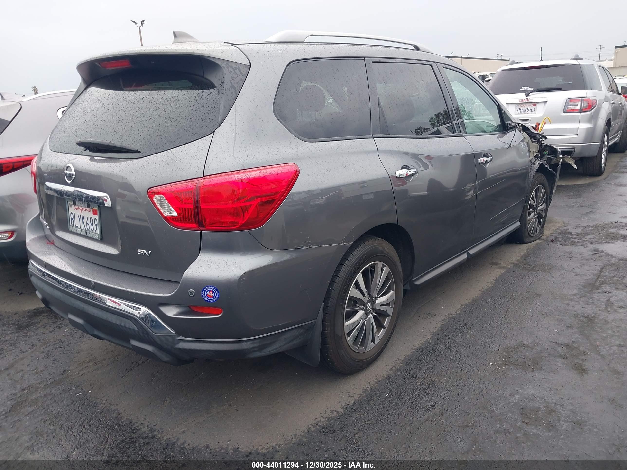 NISSAN PATHFINDER image 4