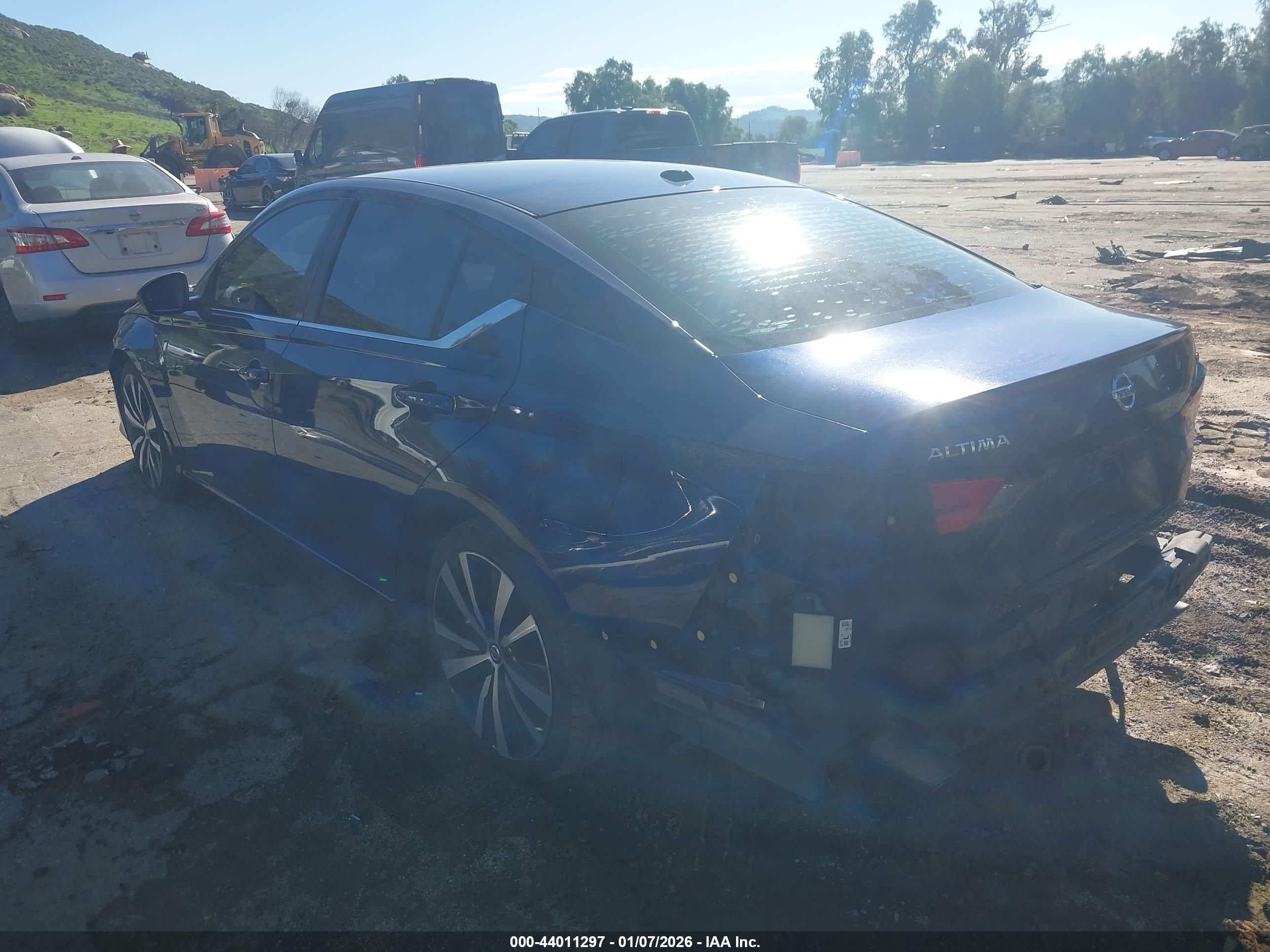 NISSAN ALTIMA image 3