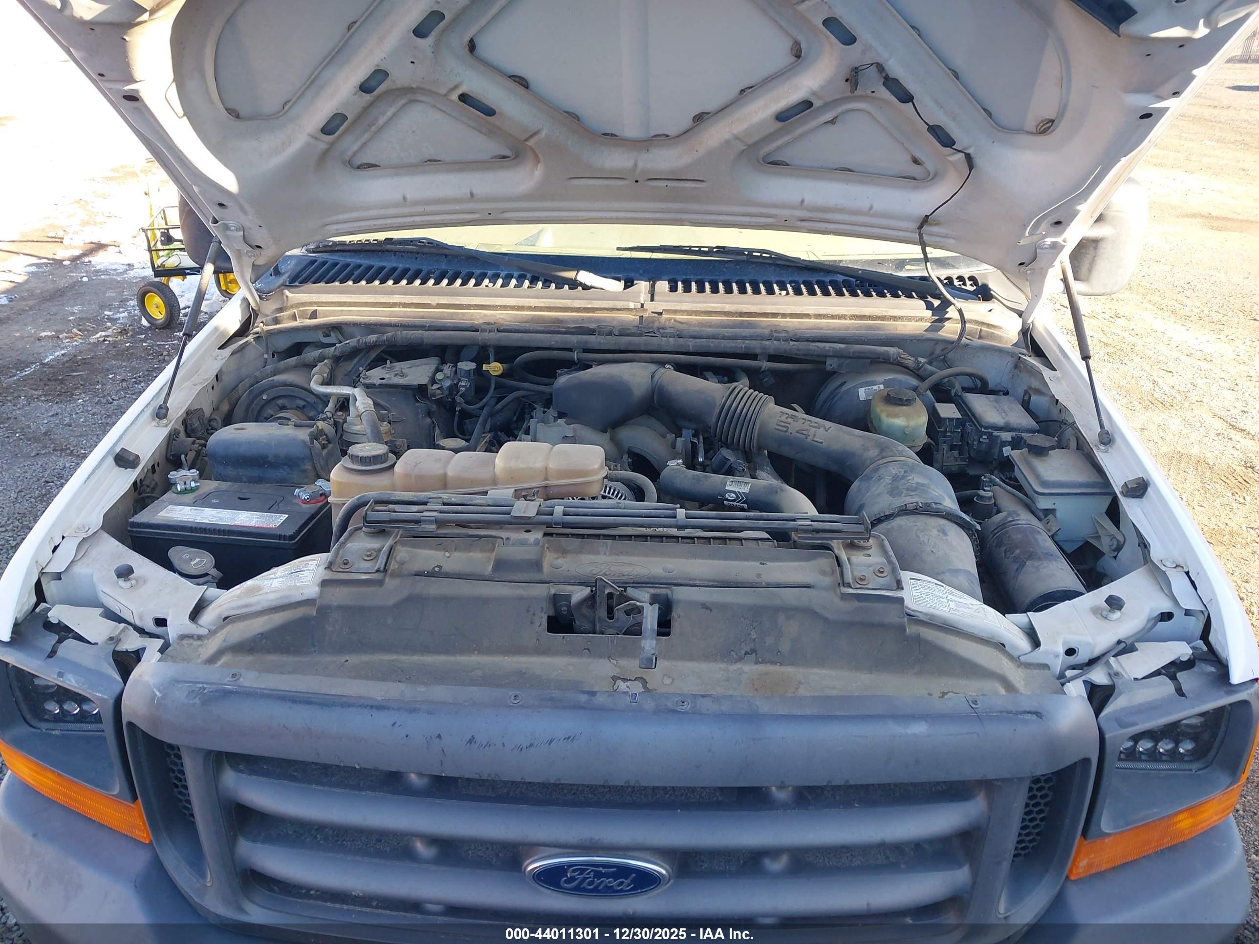 FORD F-250 image 10