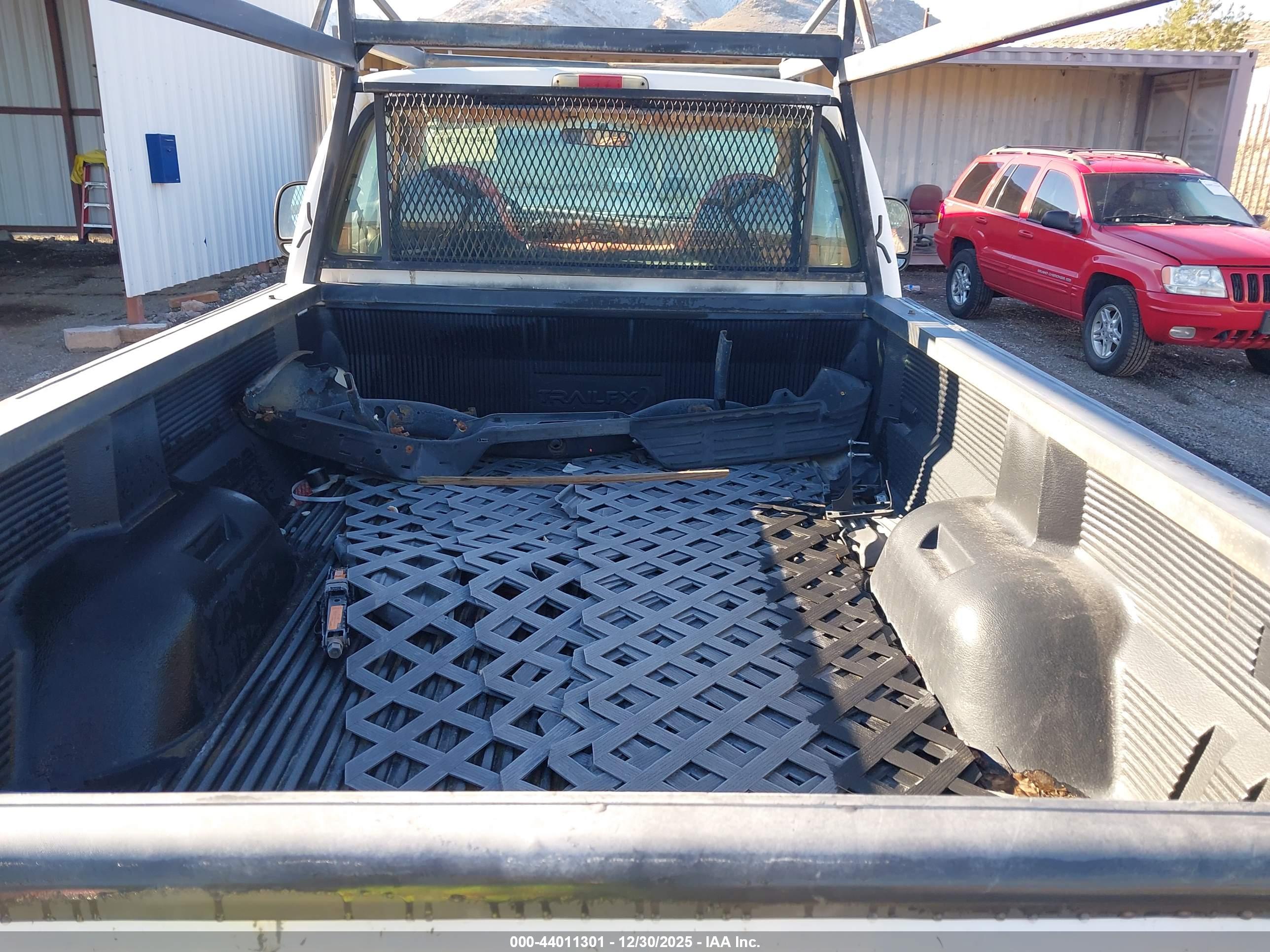 FORD F-250 image 8