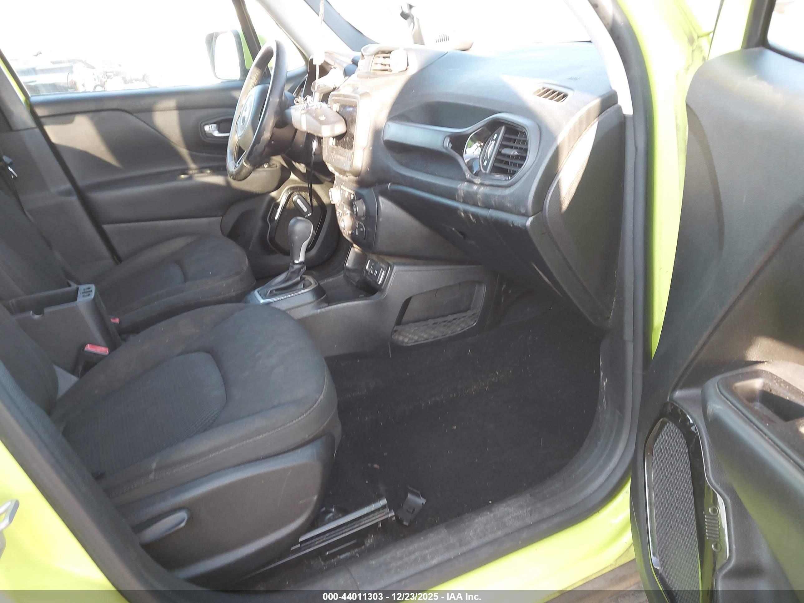 JEEP RENEGADE image 5