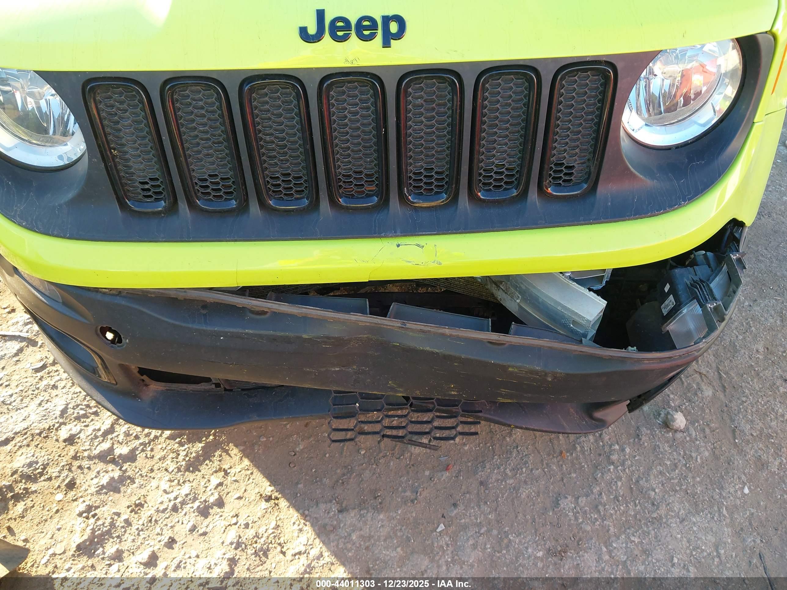JEEP RENEGADE image 6