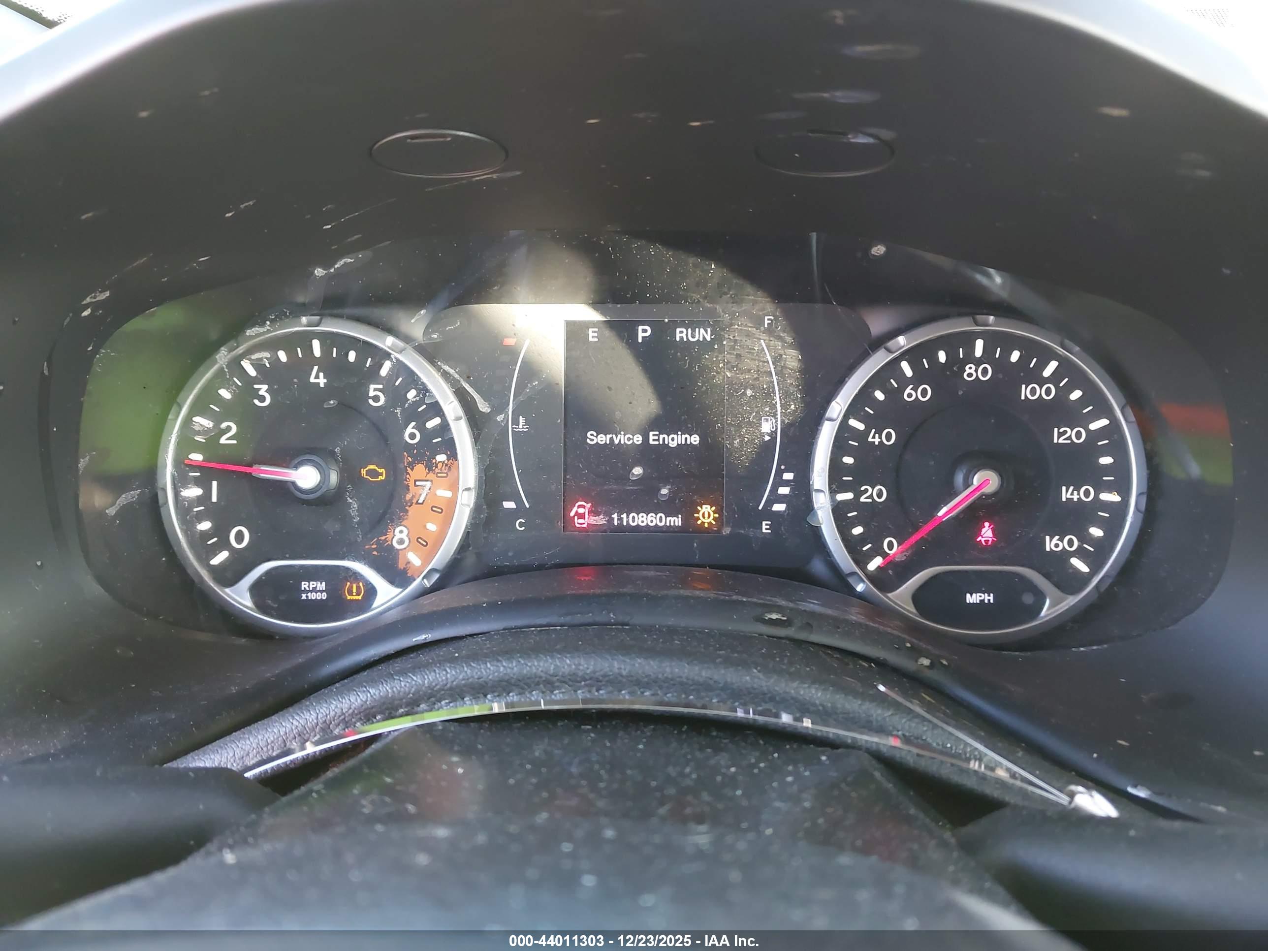 JEEP RENEGADE image 7