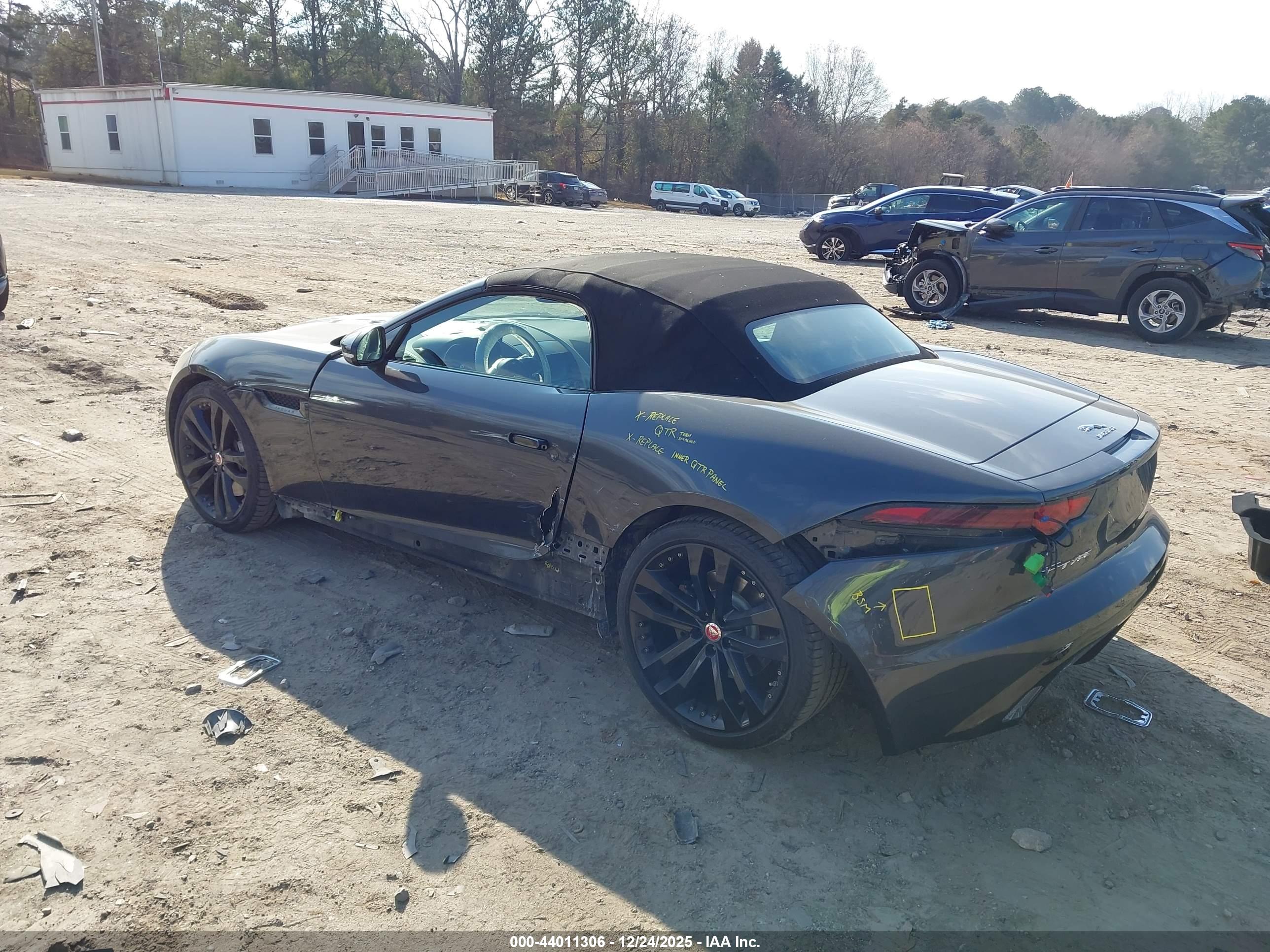JAGUAR F-TYPE image 3
