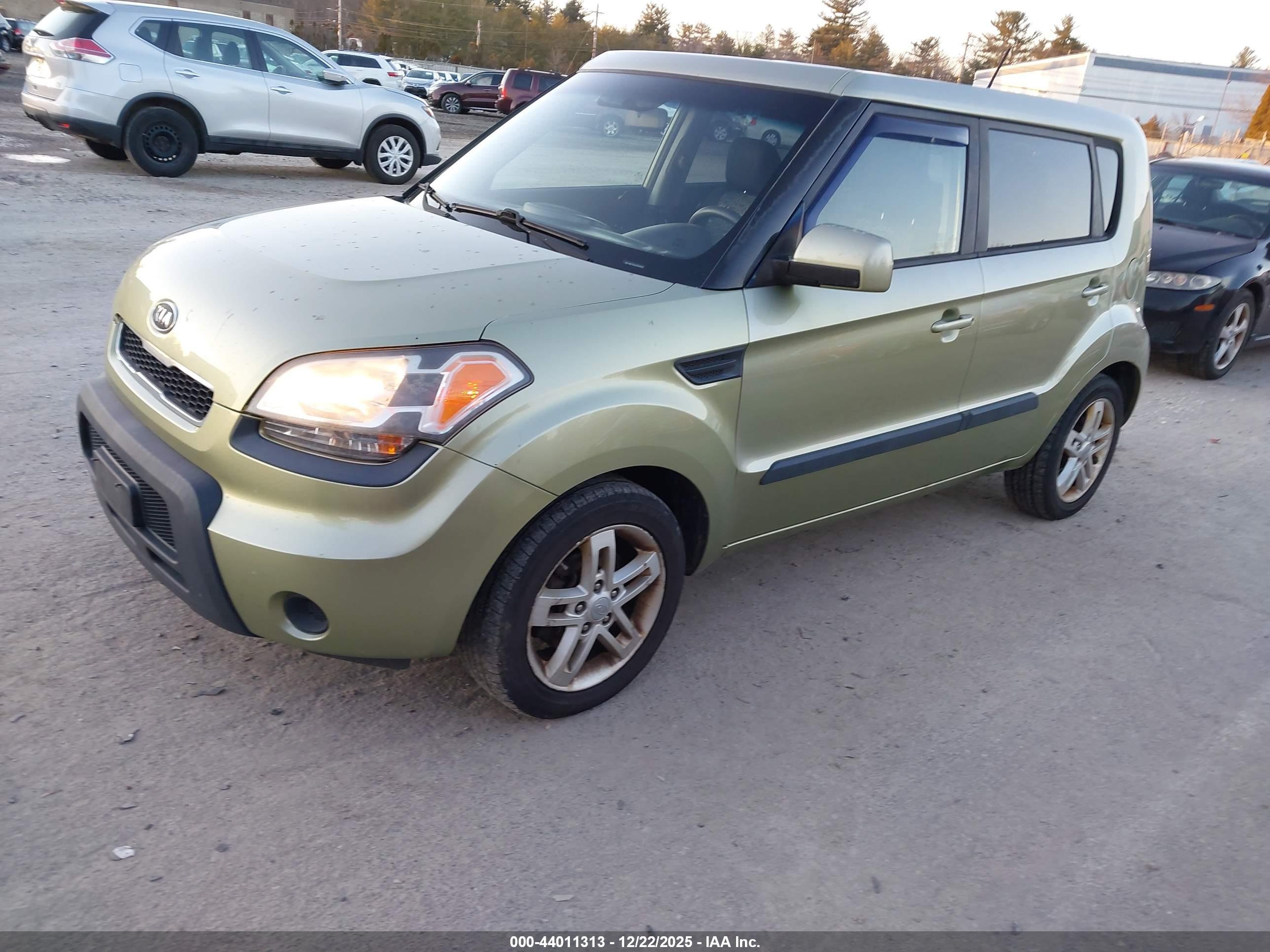 KIA SOUL image 2