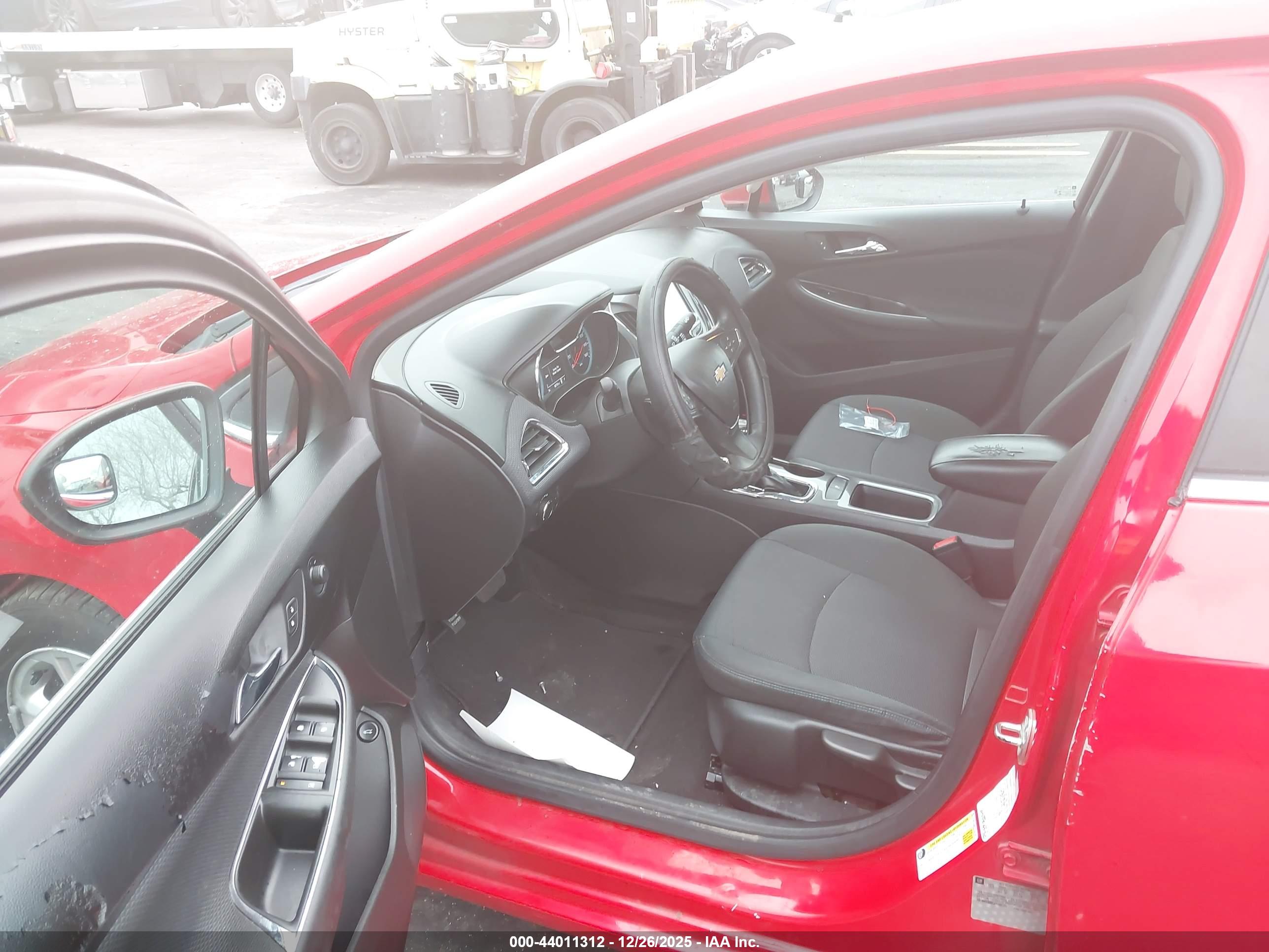 CHEVROLET CRUZE image 5
