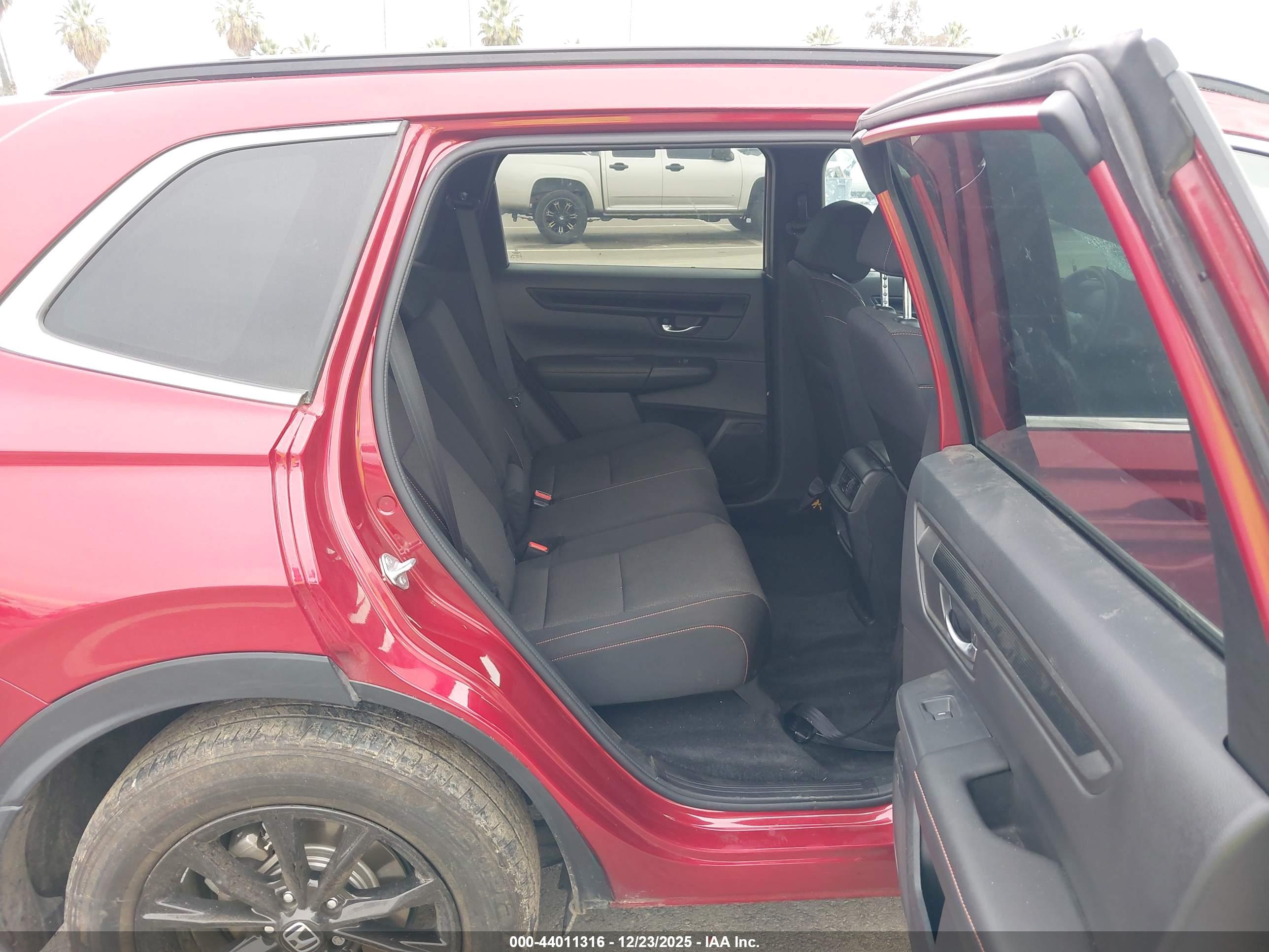 HONDA CR-V image 8