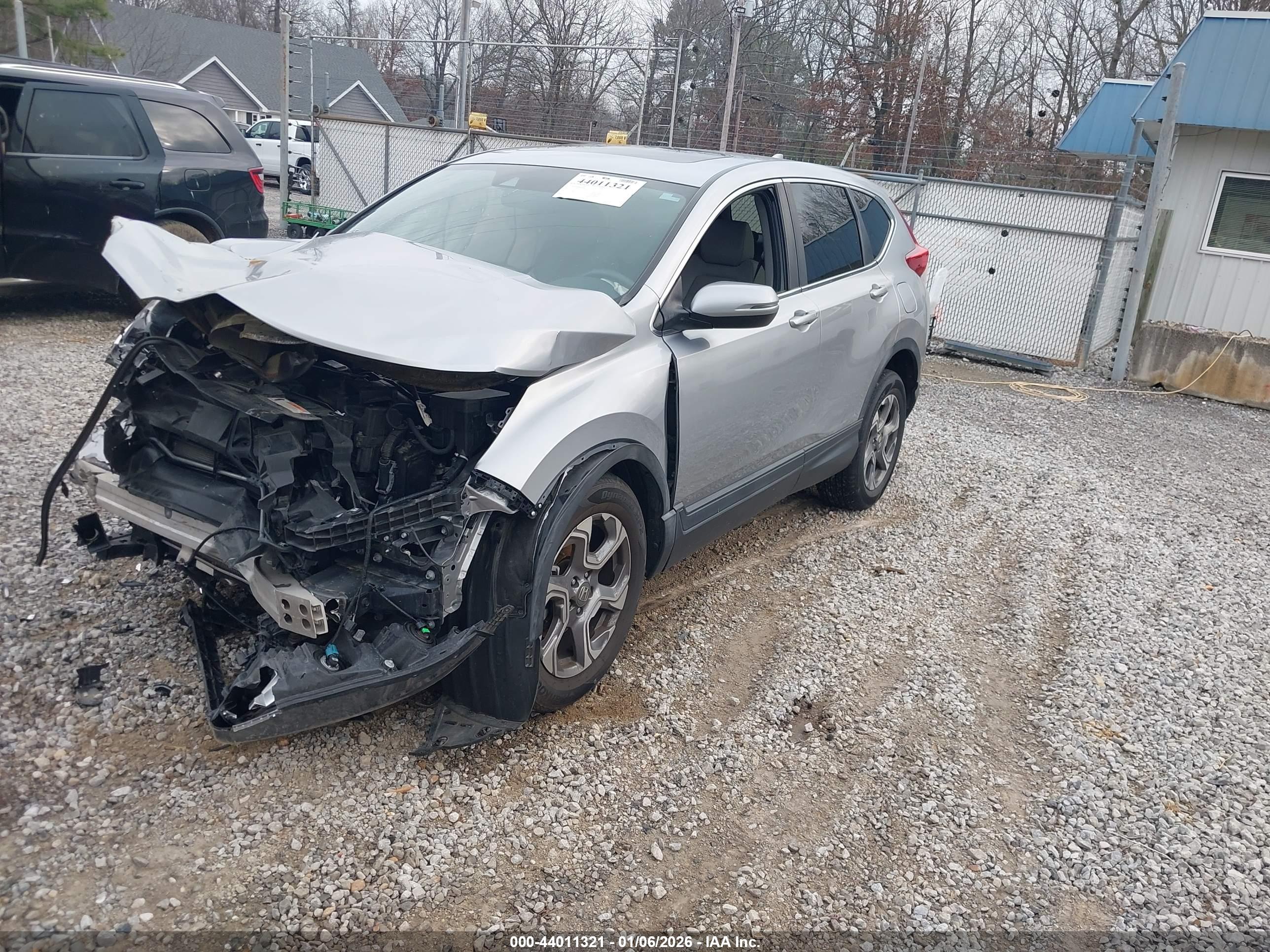 HONDA CR-V image 2