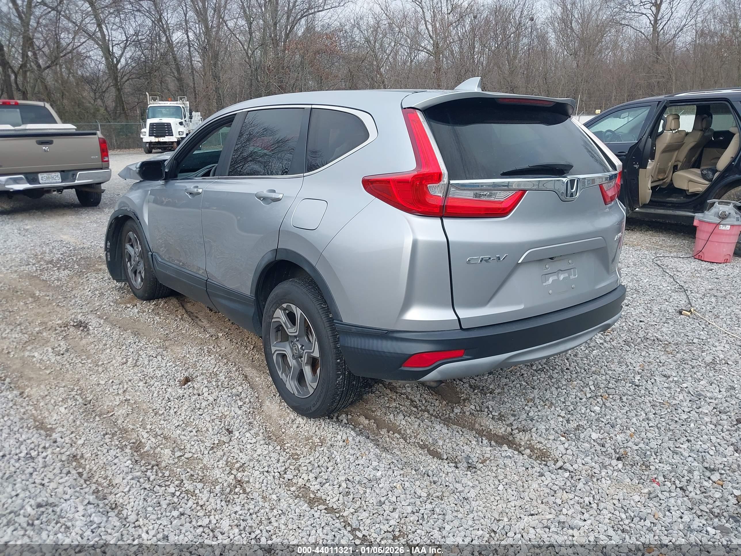 HONDA CR-V image 3