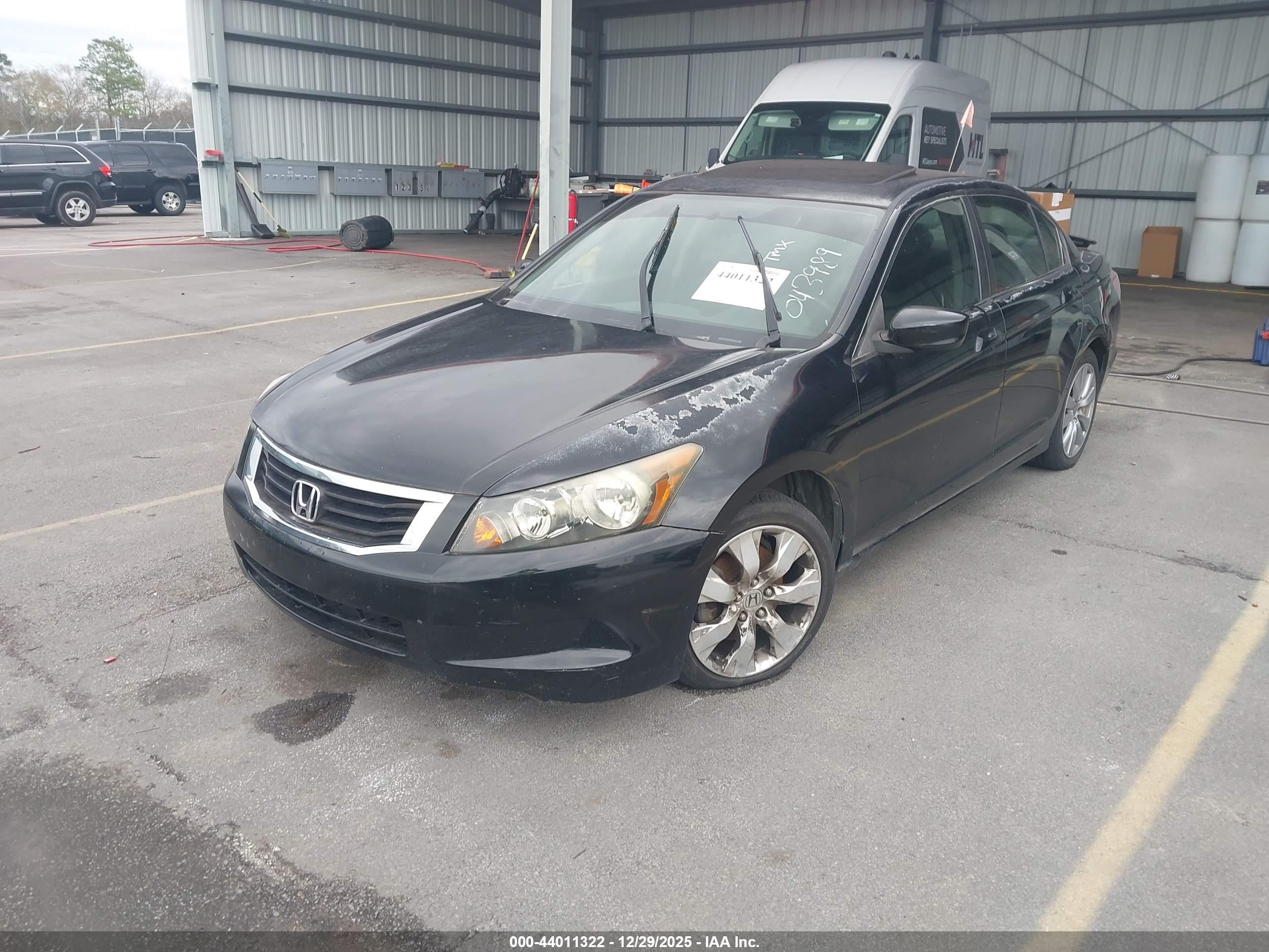 HONDA ACCORD image 2