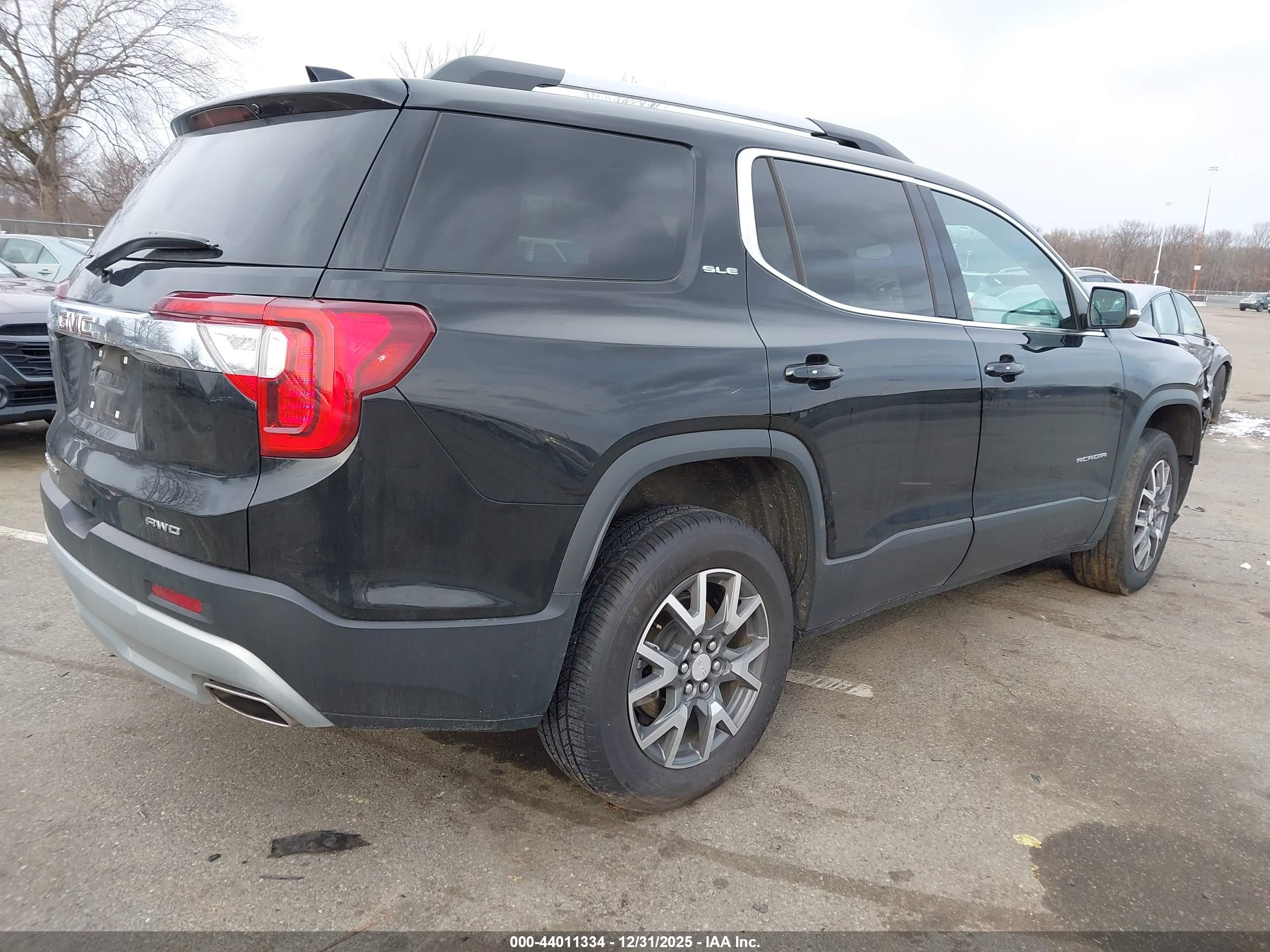 GMC ACADIA image 4