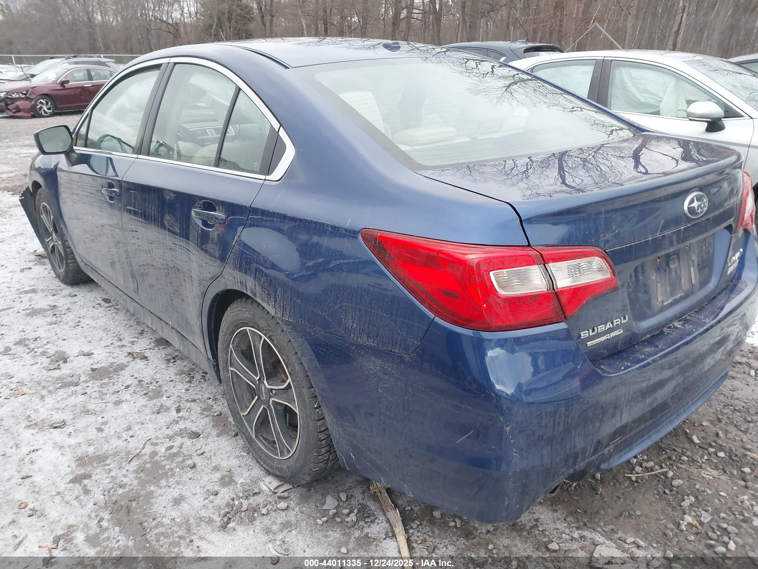 SUBARU LEGACY image 3