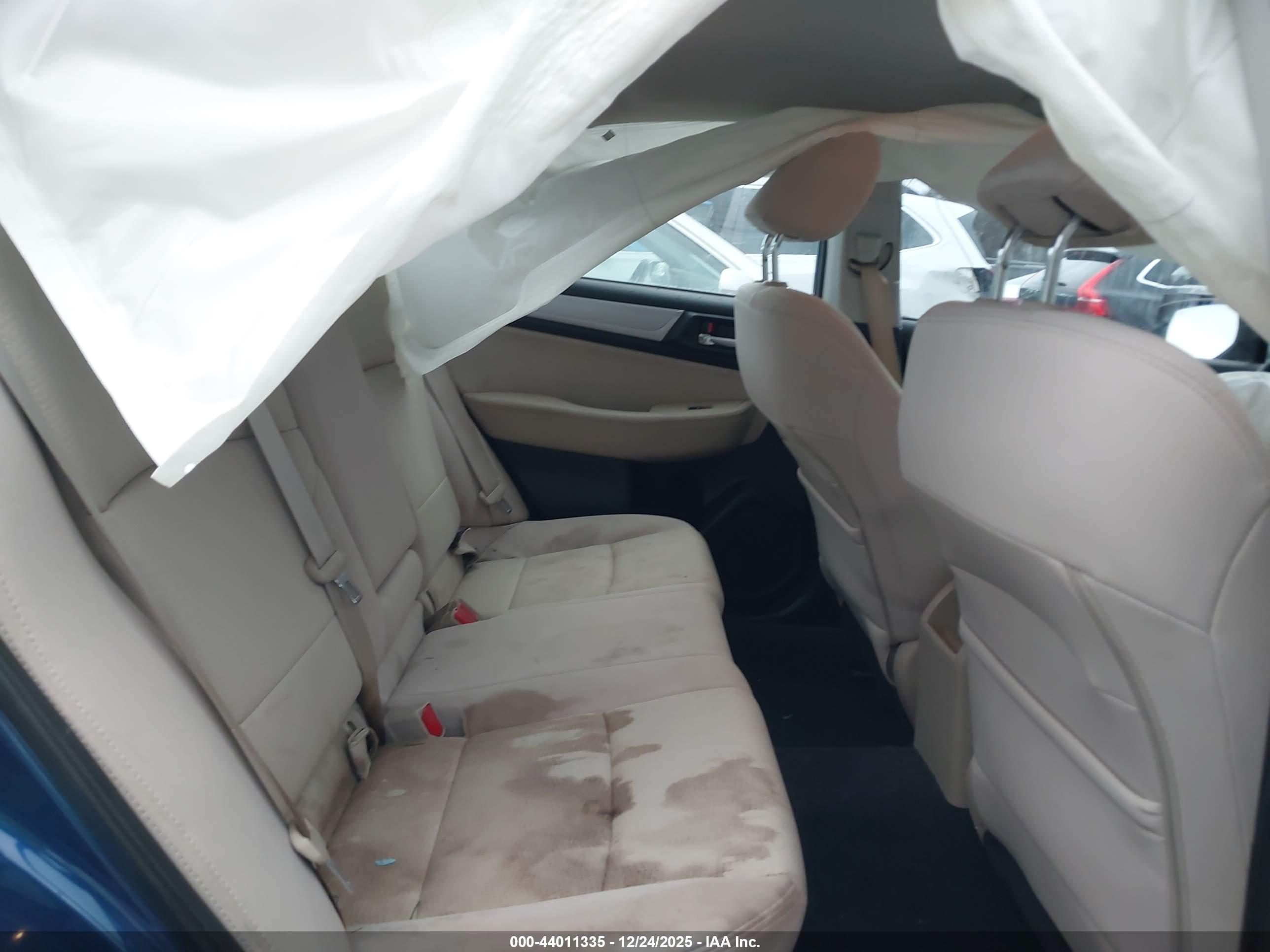 SUBARU LEGACY image 8