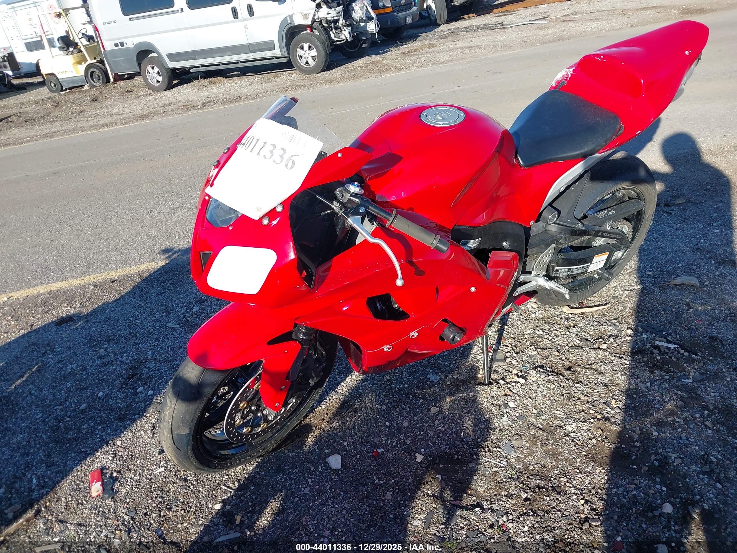 HONDA CBR600 image 2