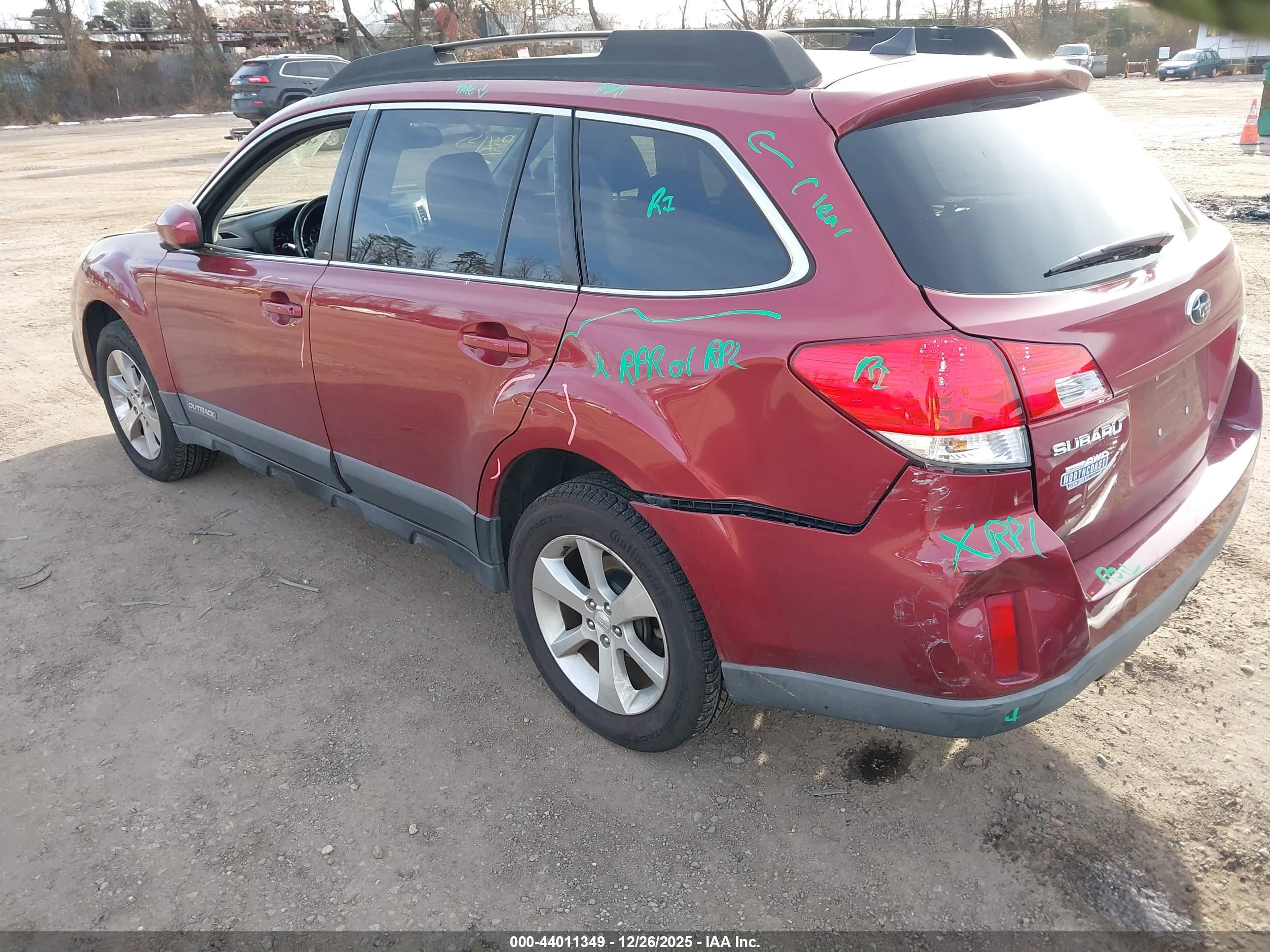 SUBARU OUTBACK image 6