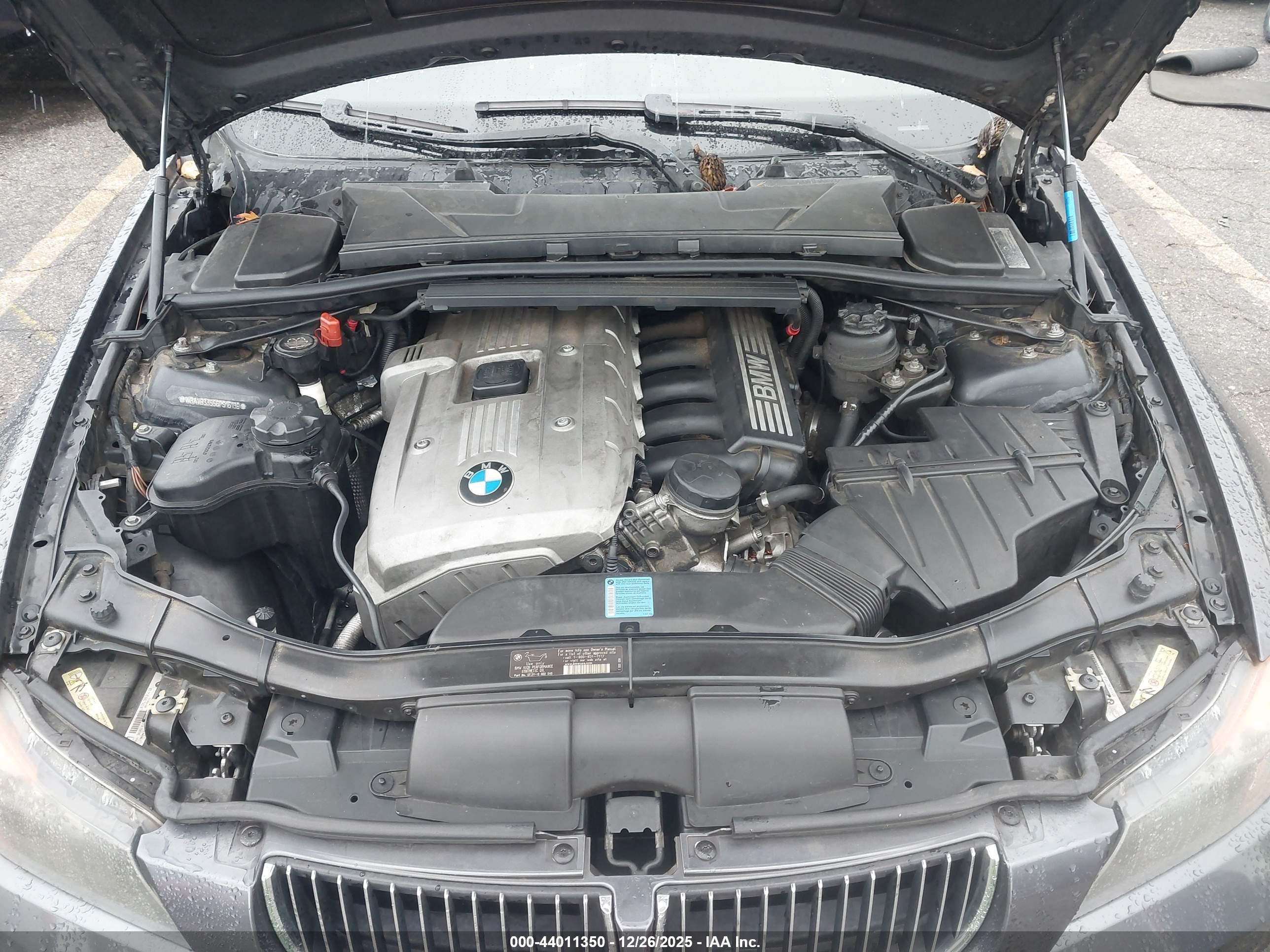 BMW 330I image 10
