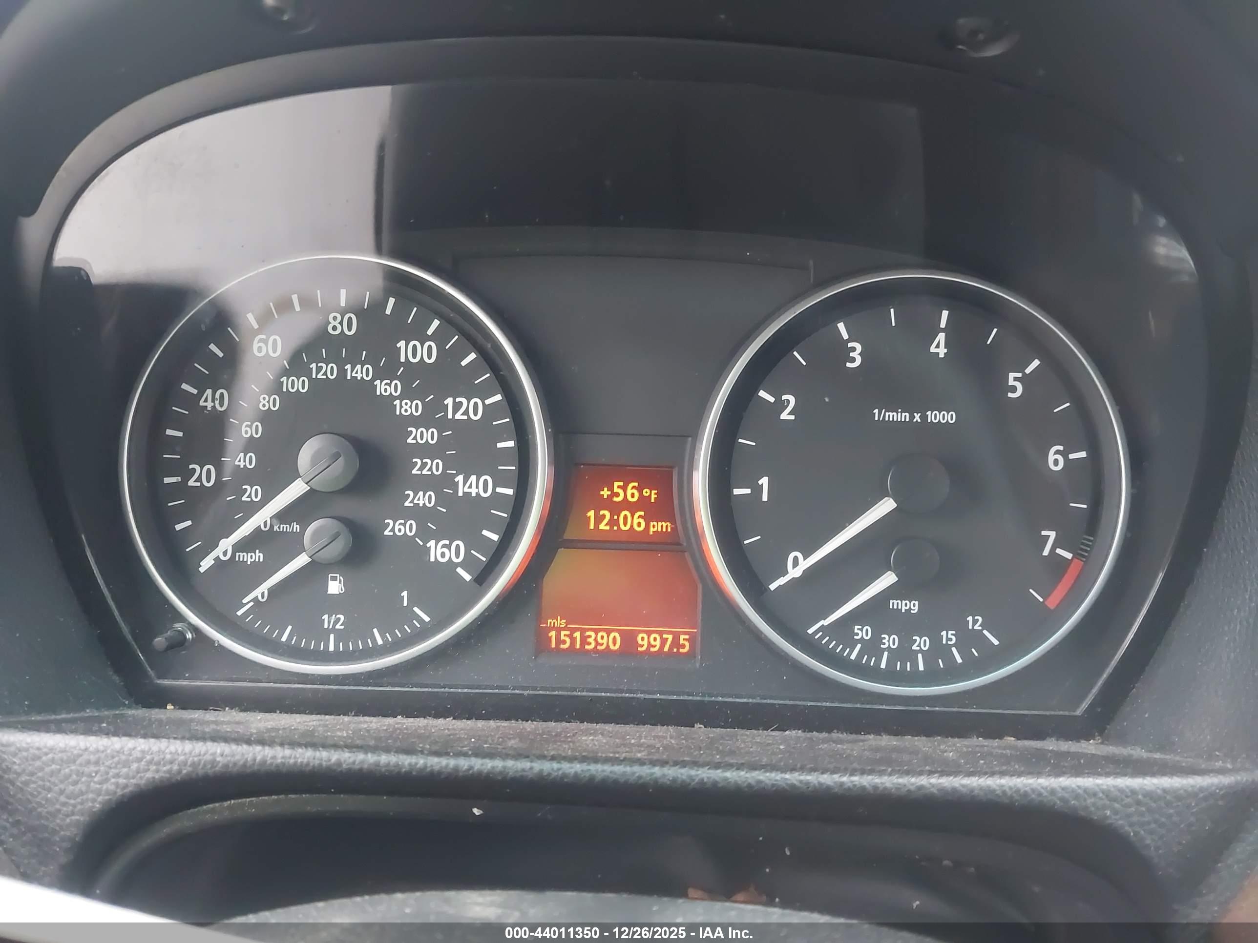 BMW 330I image 7