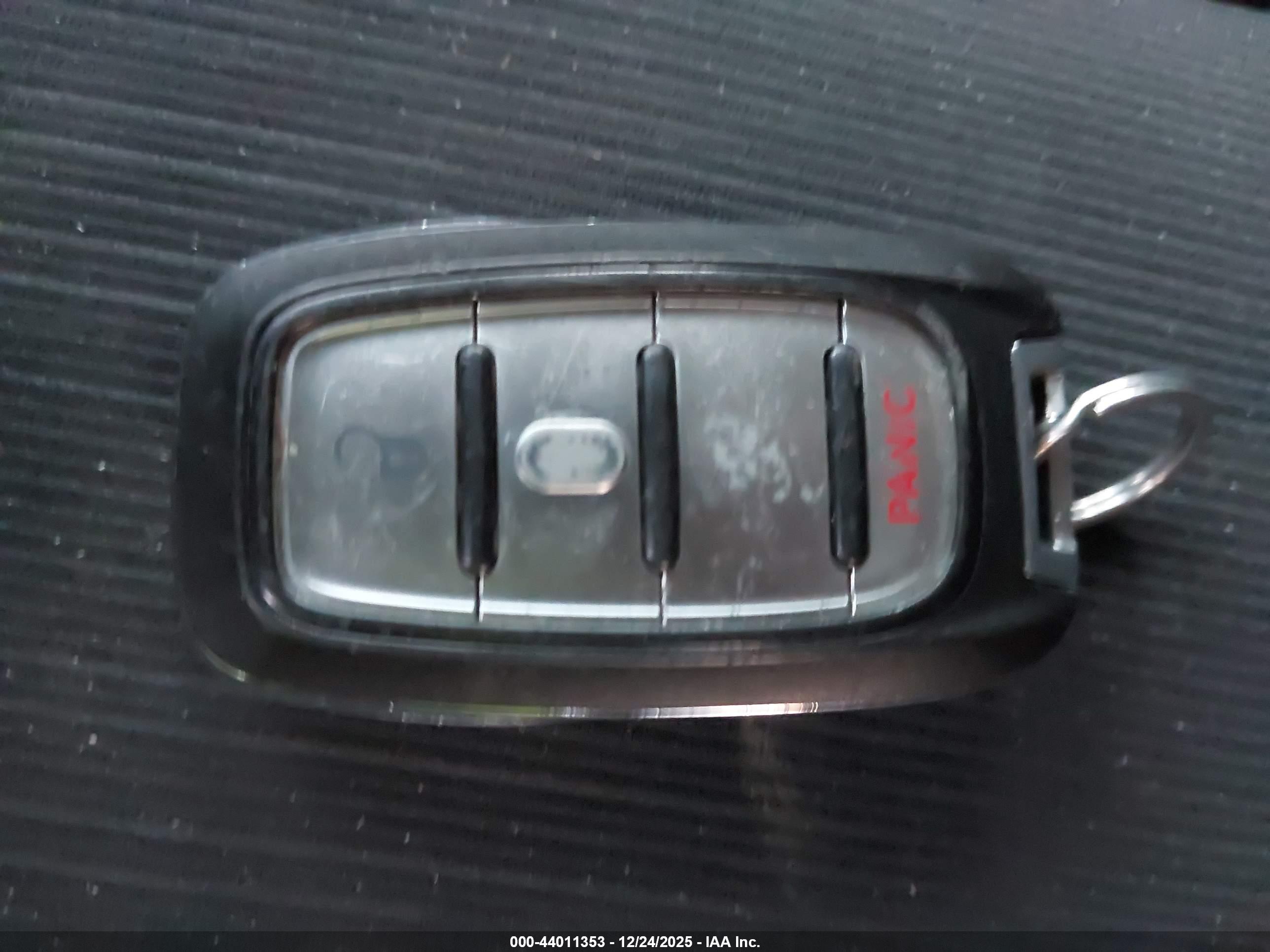 CHRYSLER PACIFICA image 11
